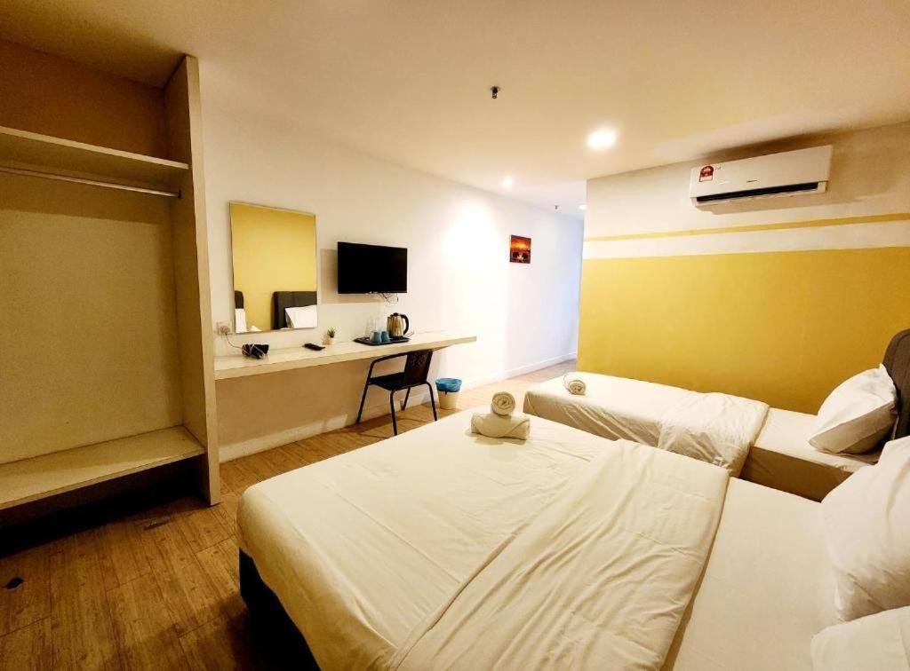 Triple Room with Private Bathroom