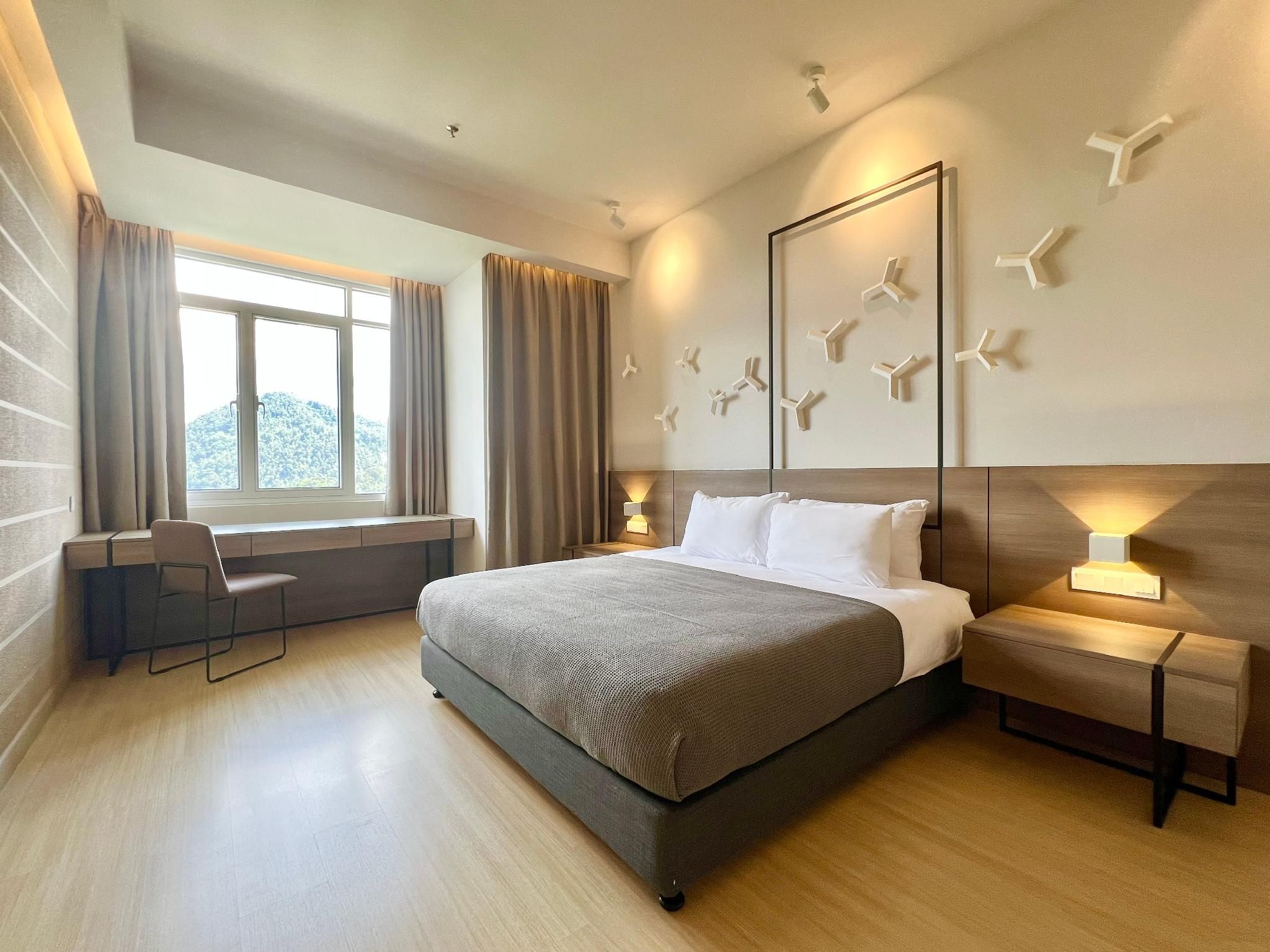 One Bedroom King Suite Room