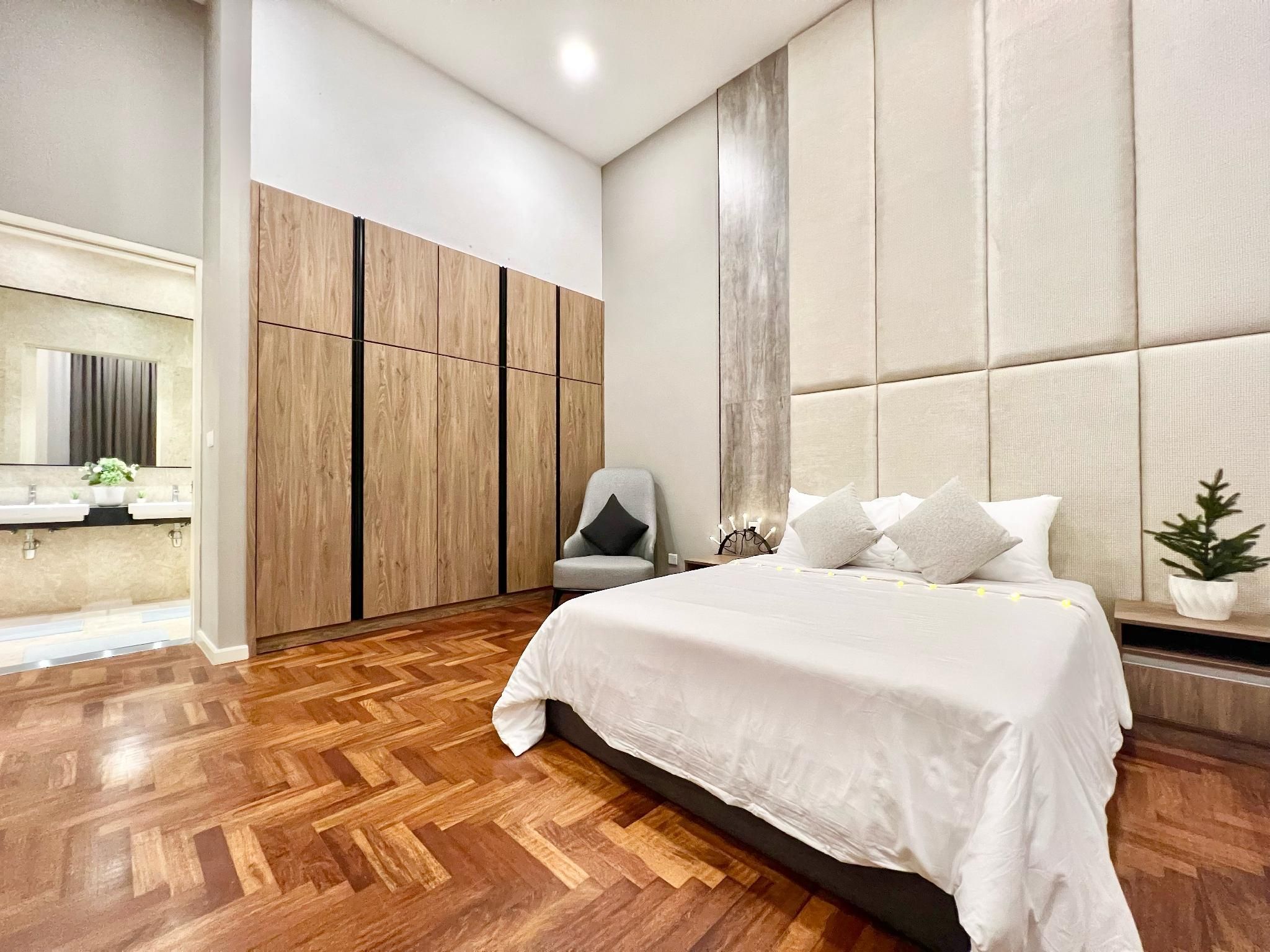 Penthouse Four-Bedroom