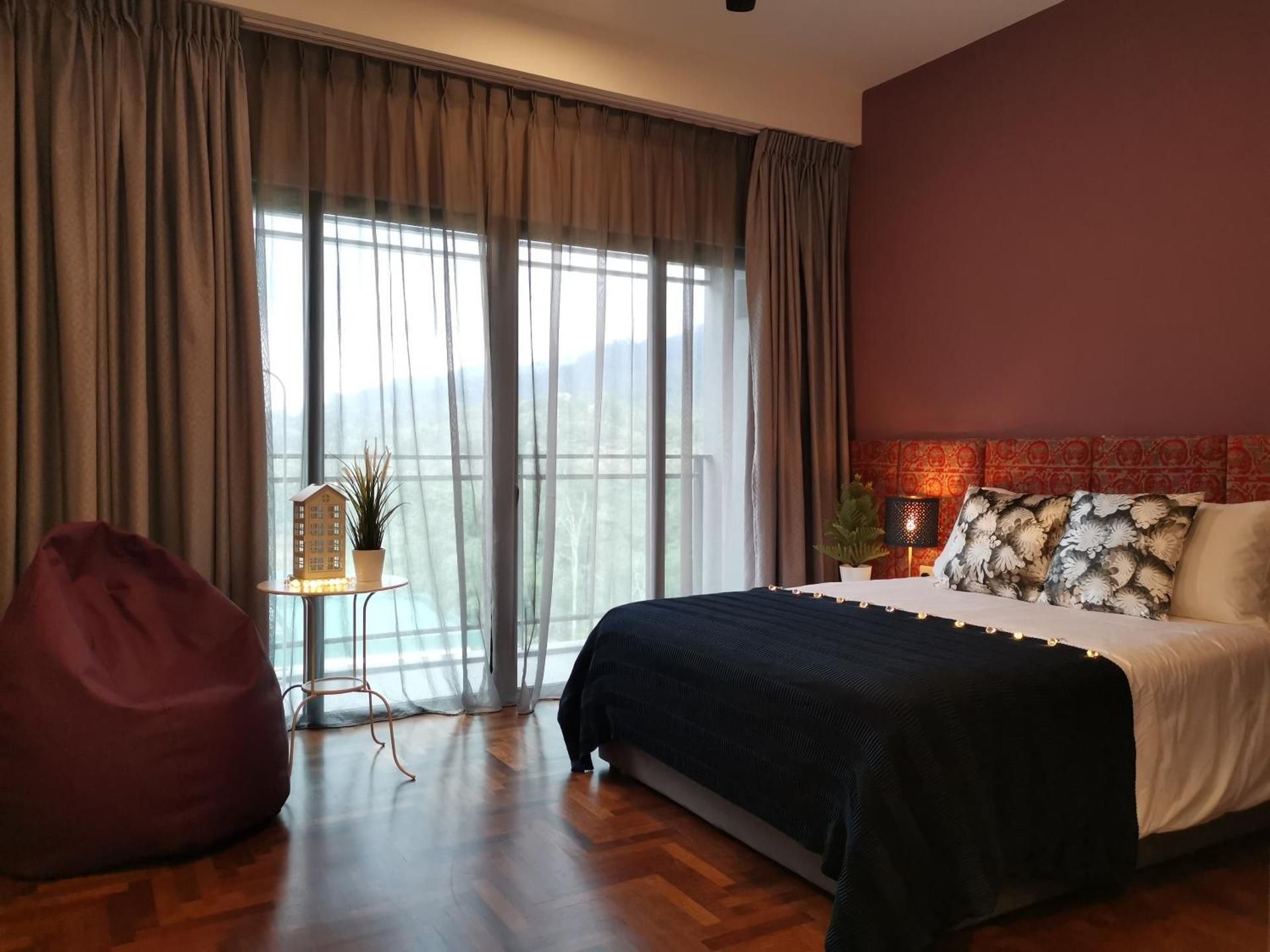 Four-Bedroom Luxury Apartment