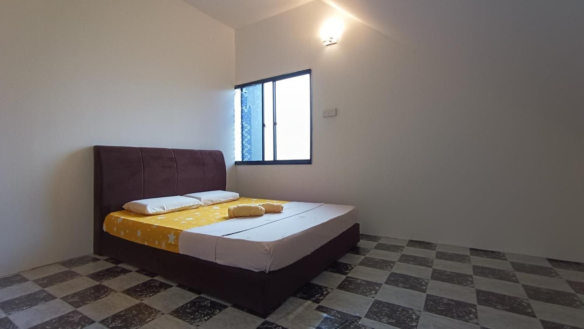 Double Room with Shared Bathroom