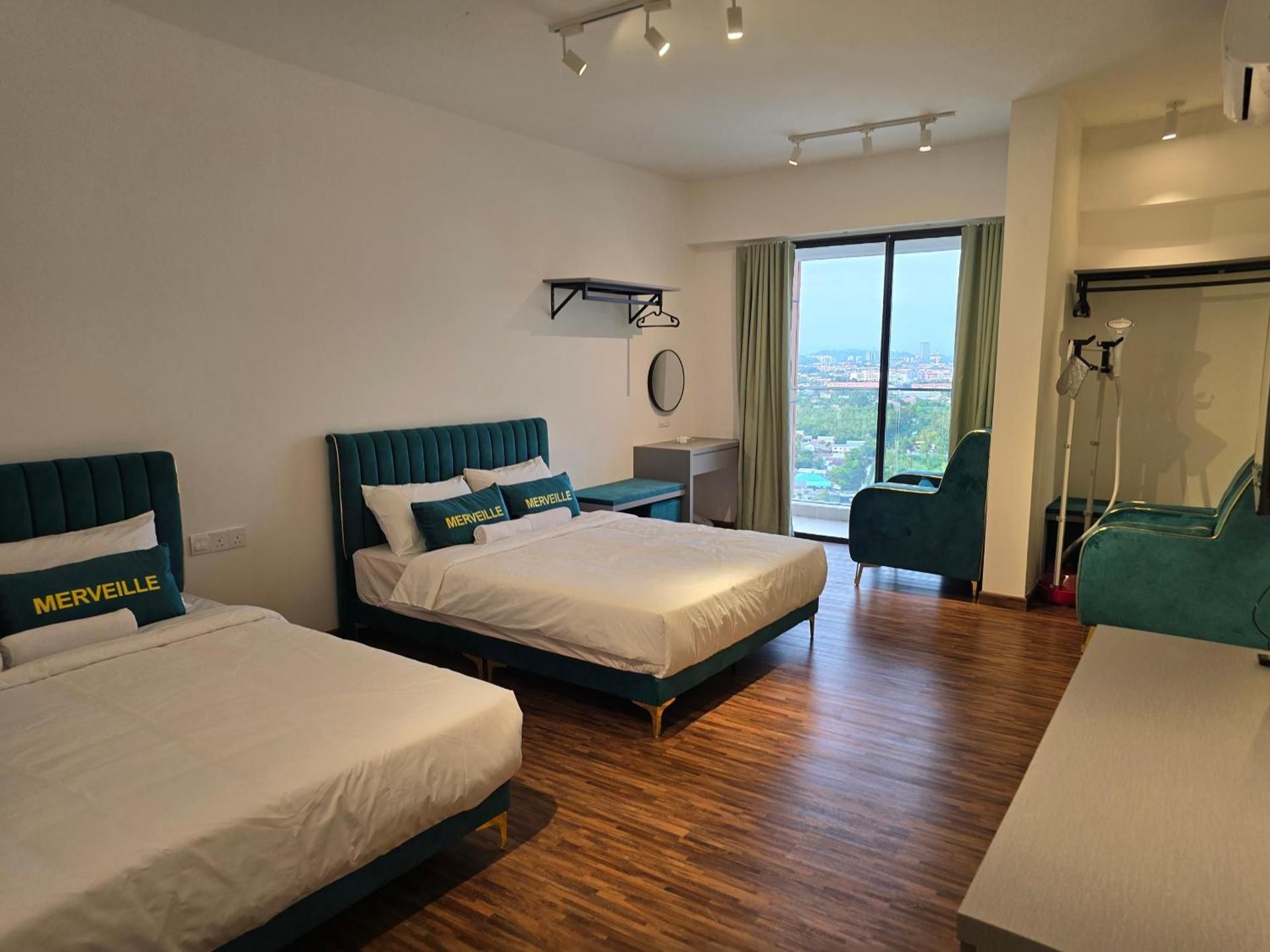 Deluxe Suite