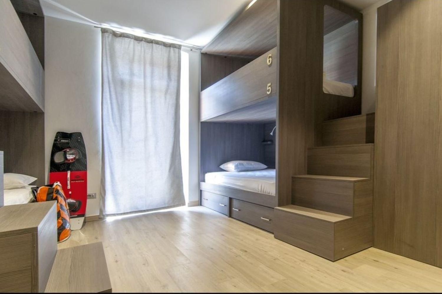 Bunk Bed in Mixed Dormitory Room