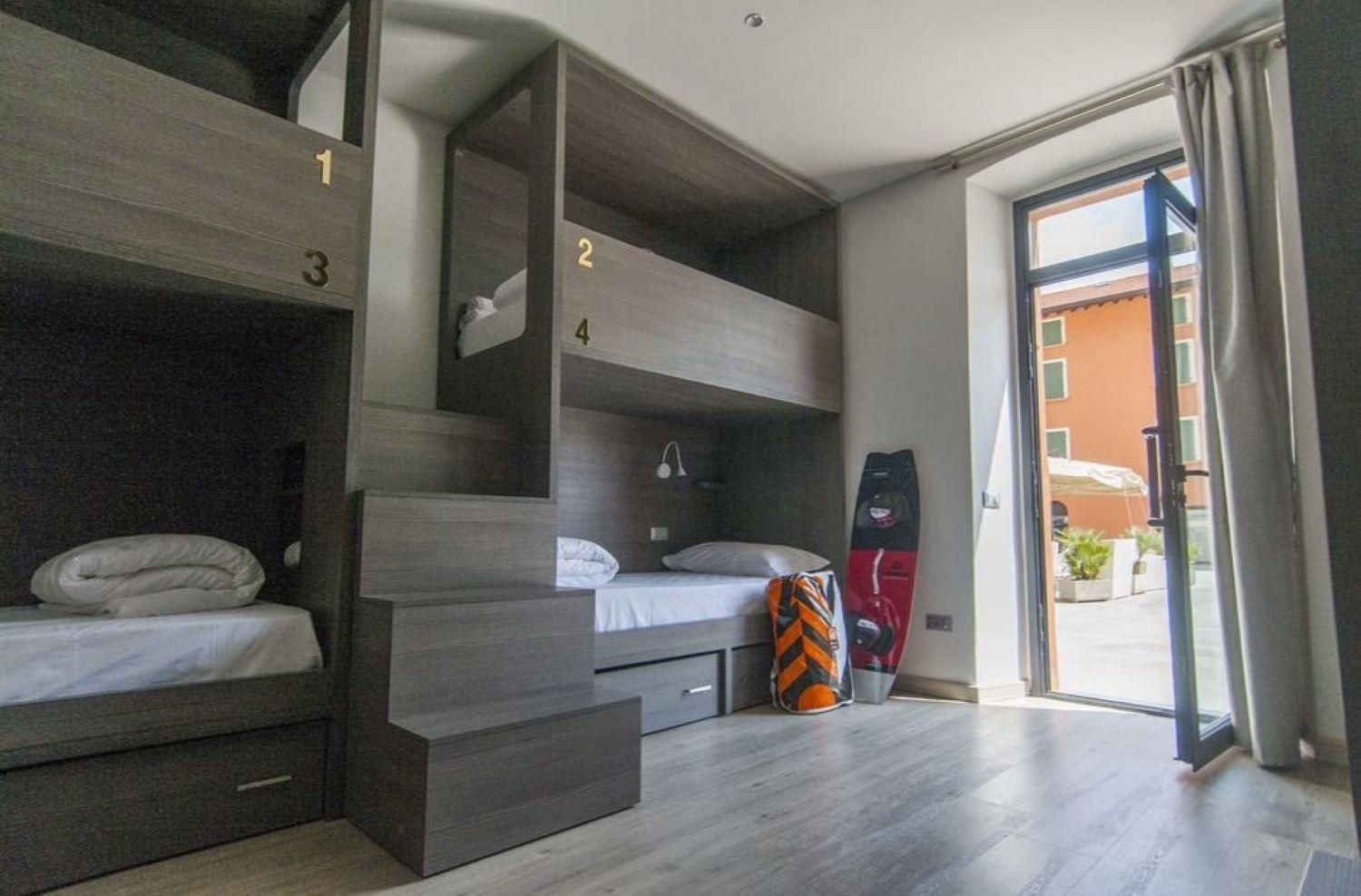 Bunk Bed in Mixed Dormitory Room