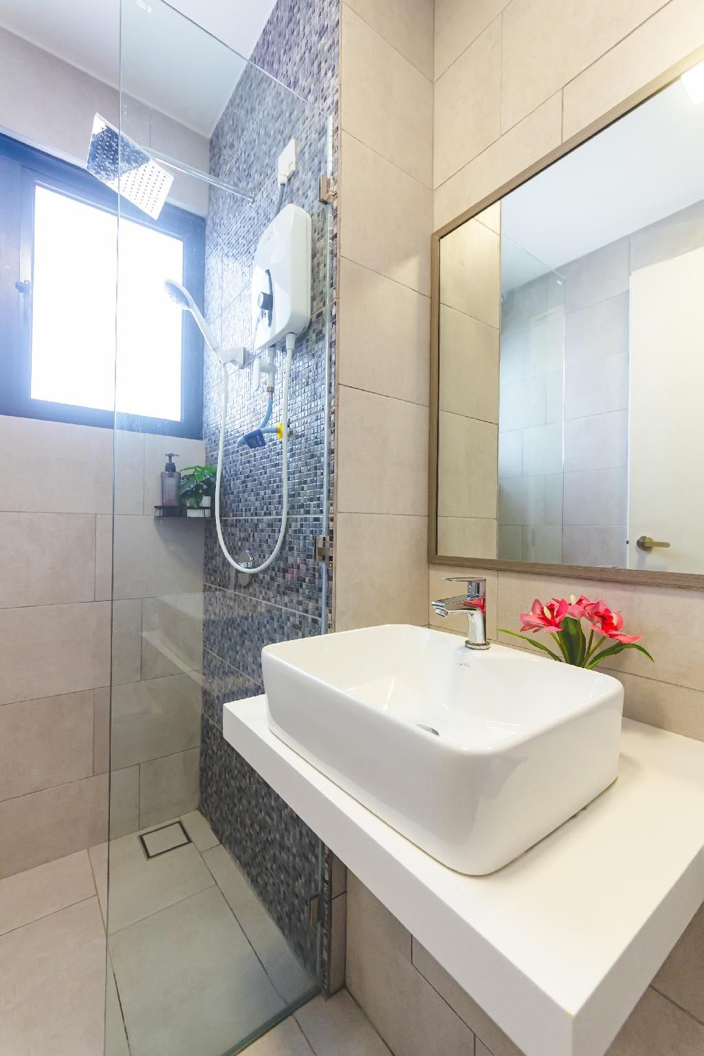 Sea View Suites 8