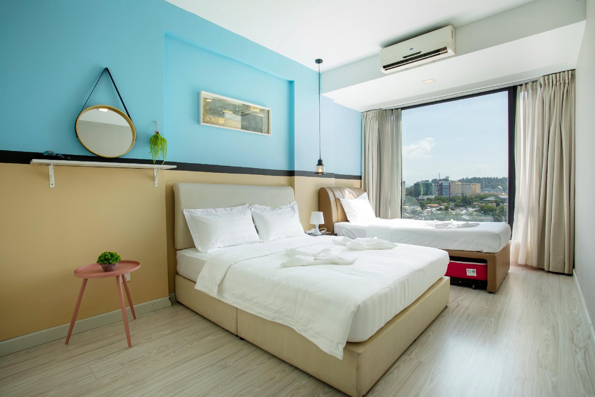 Deluxe 2-Bedroom Suite