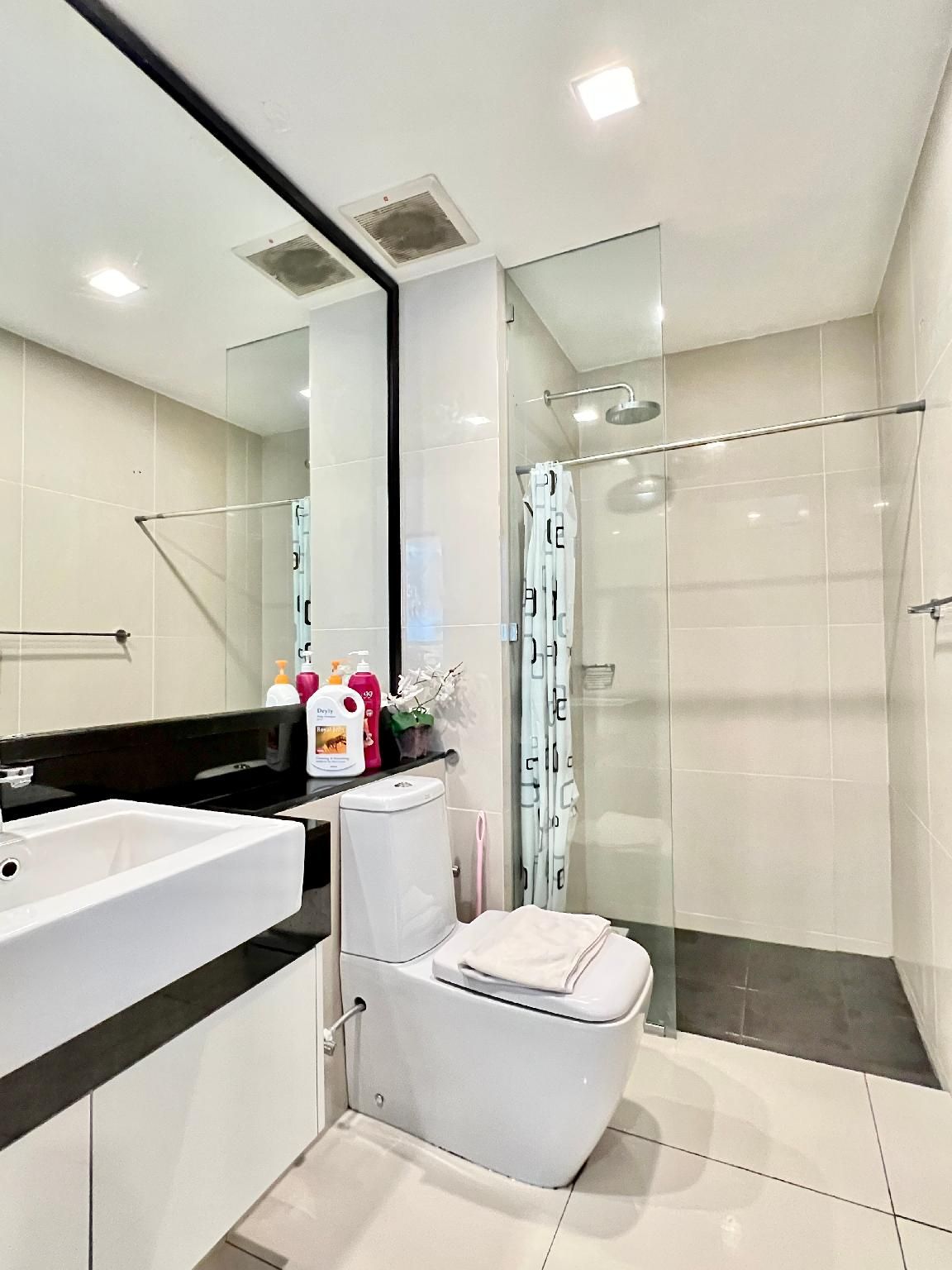 2-Bedroom City View Apartment