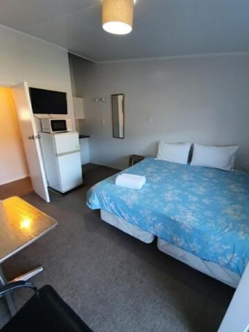 Deluxe King Suite