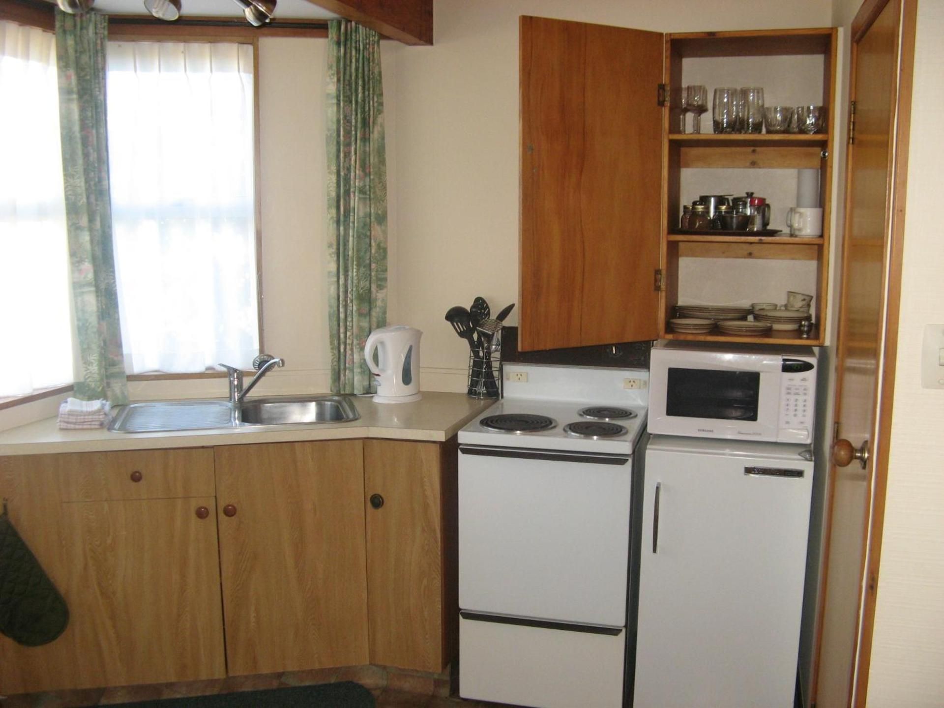 Tongariro River Motel Double Twin Room 2