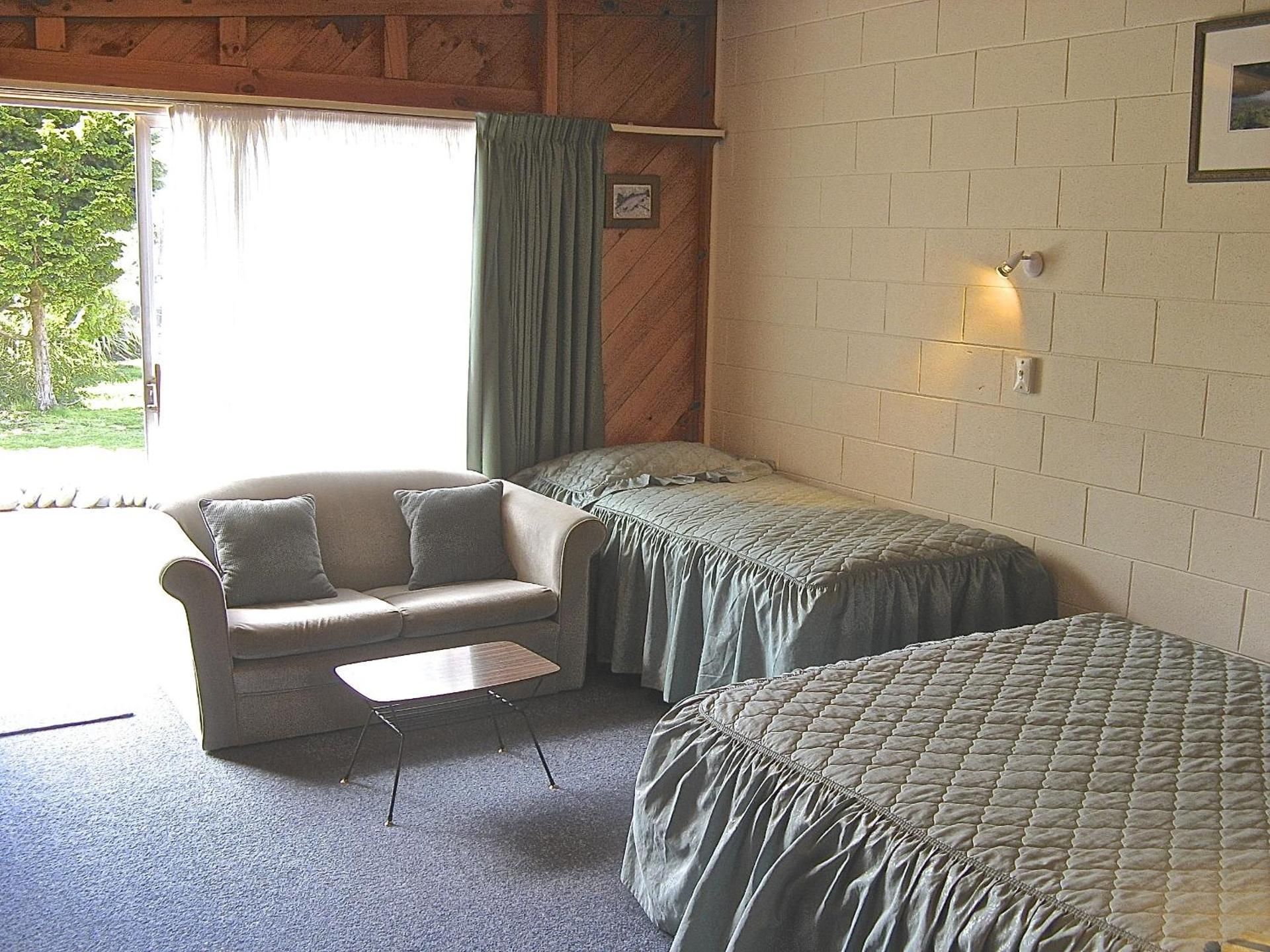 Tongariro River Motel Studio
