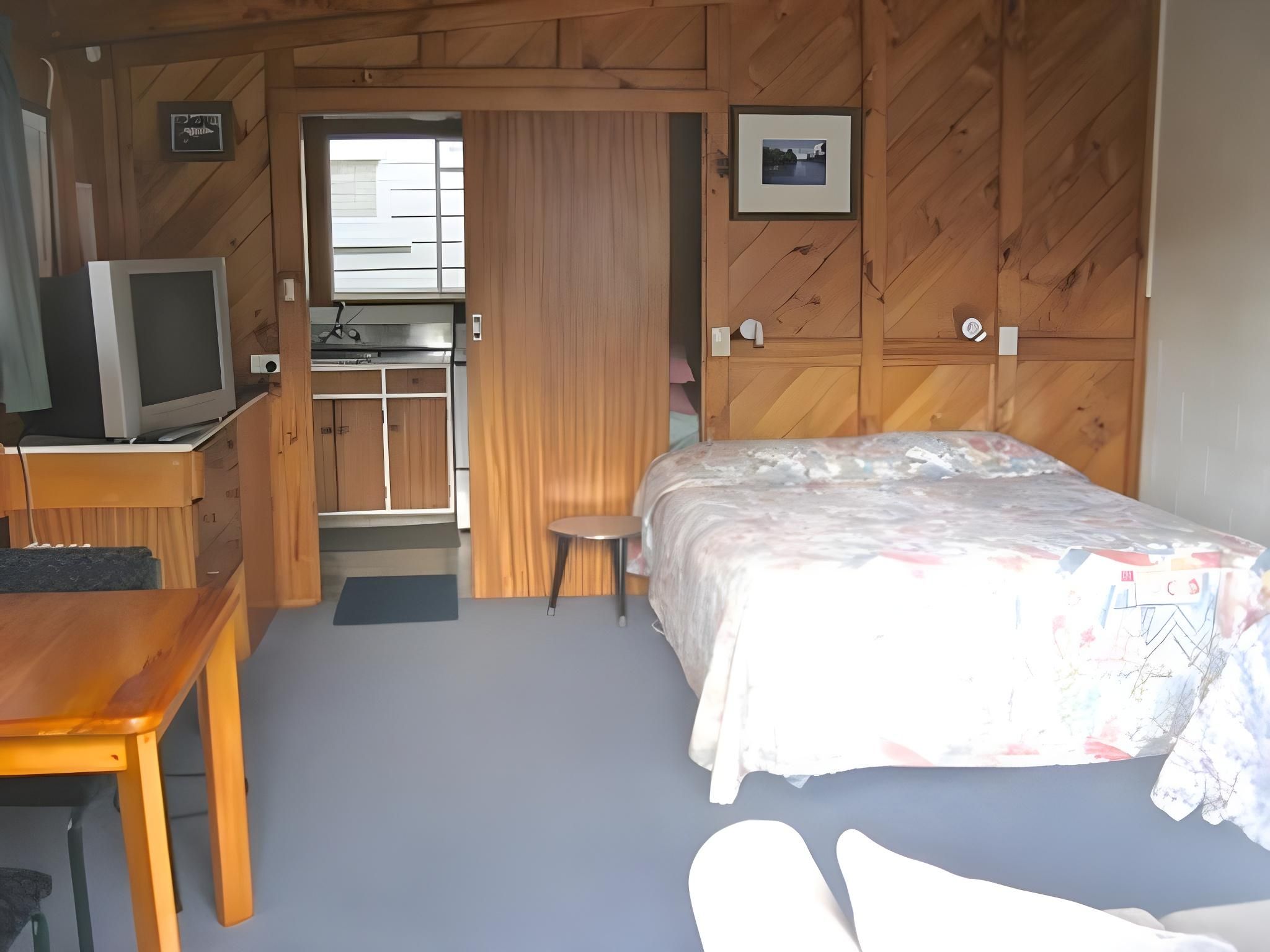 Tongariro River Motel Studio 2