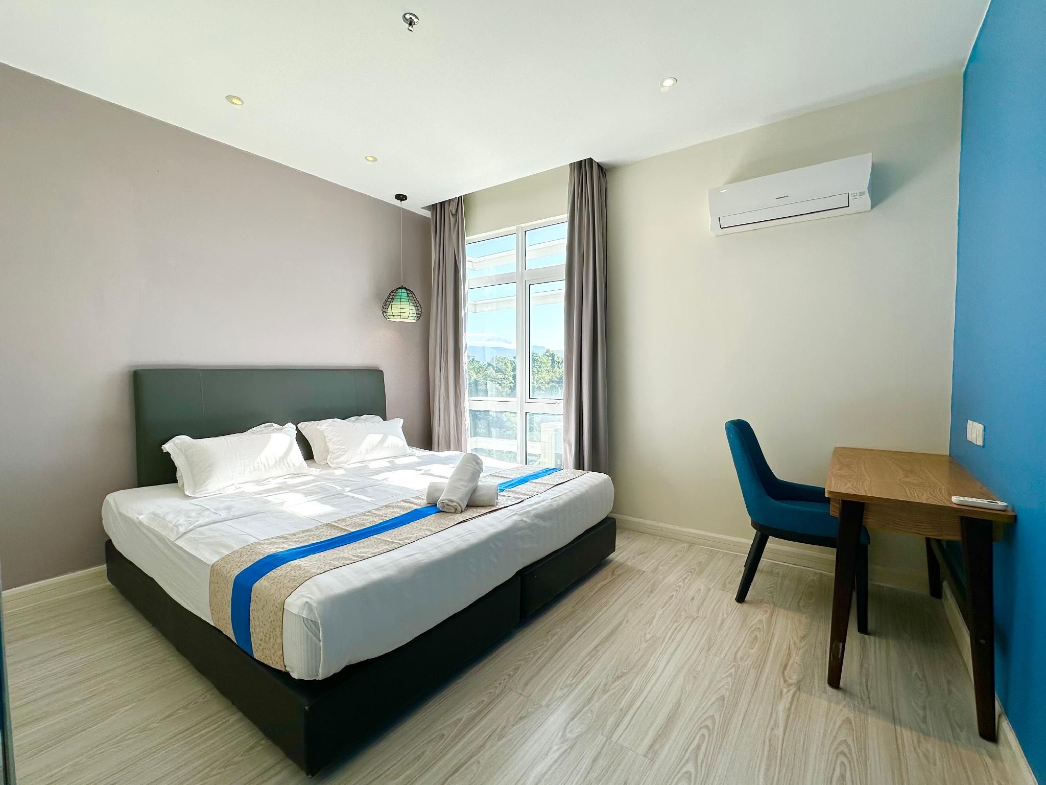 One Bedroom Suite with Seaview