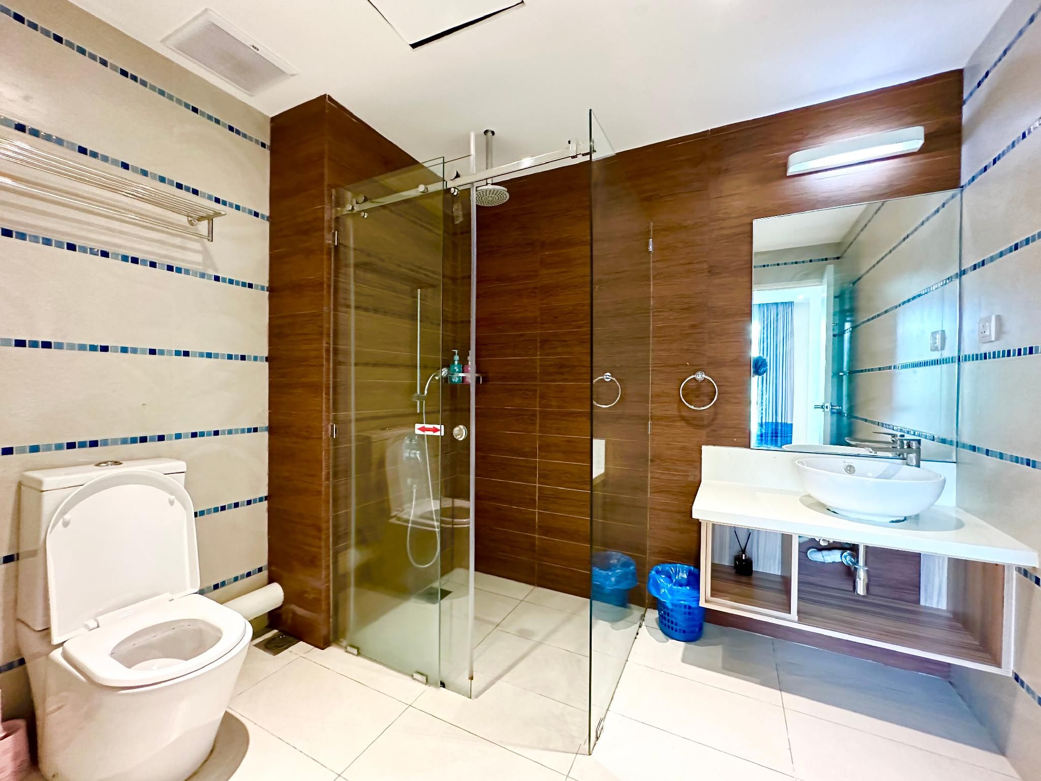 Corner 1-Bedroom King Suite