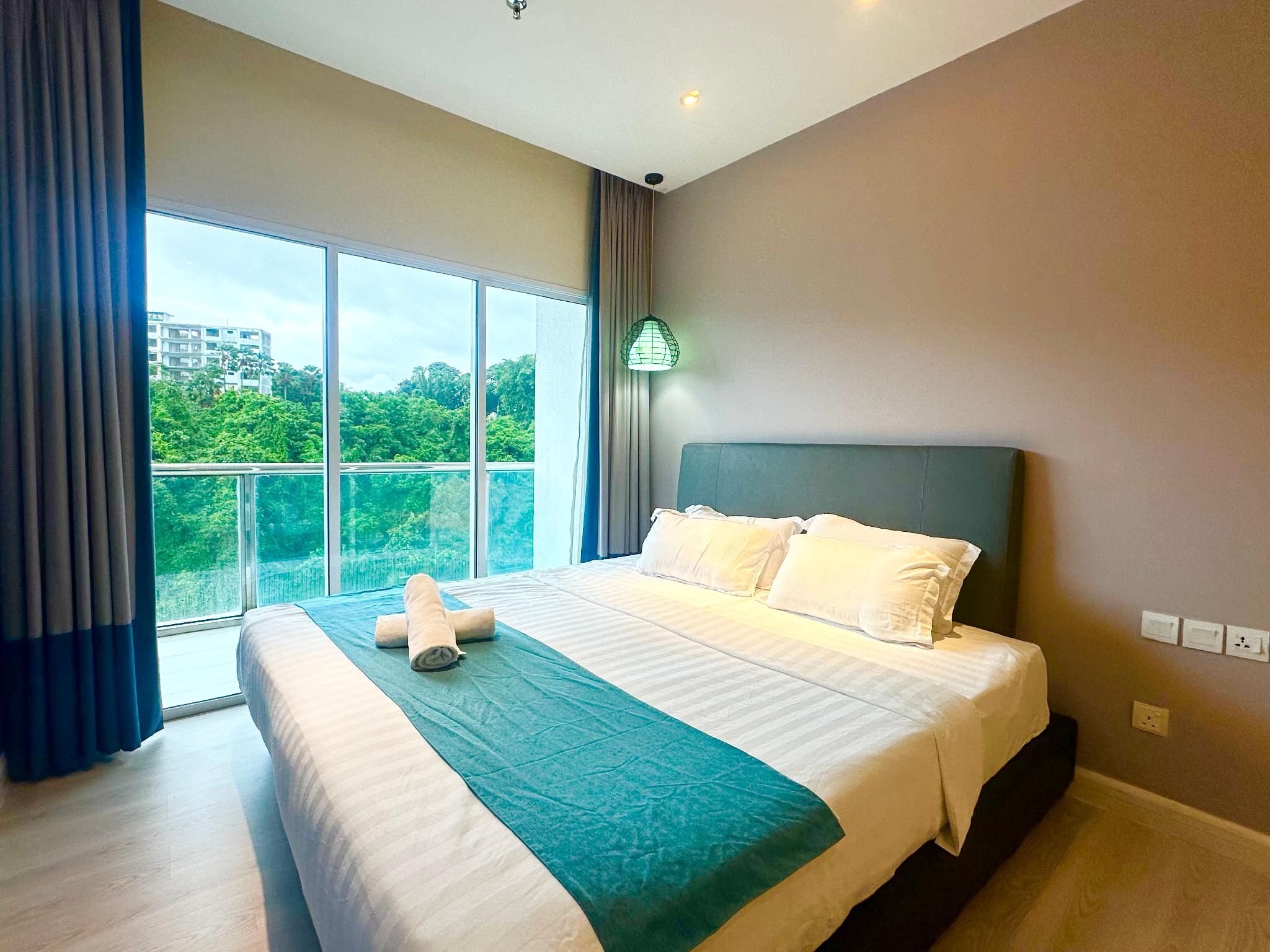 One Bedroom Deluxe Mountain View