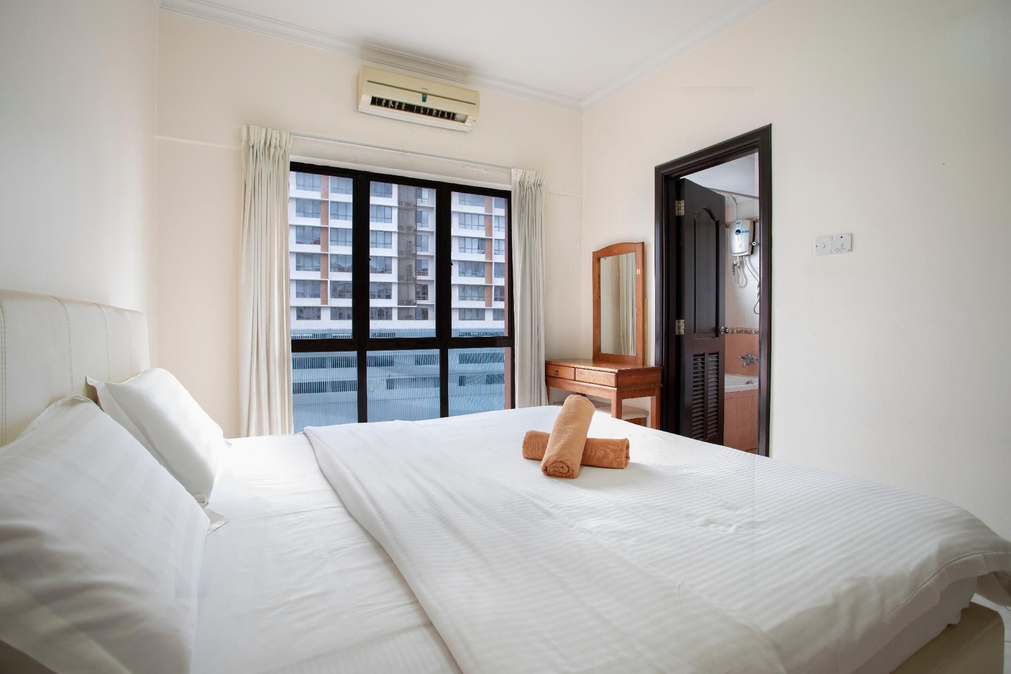 2-Bedroom City View Apartment for 4 People with 1 Common Bathroom