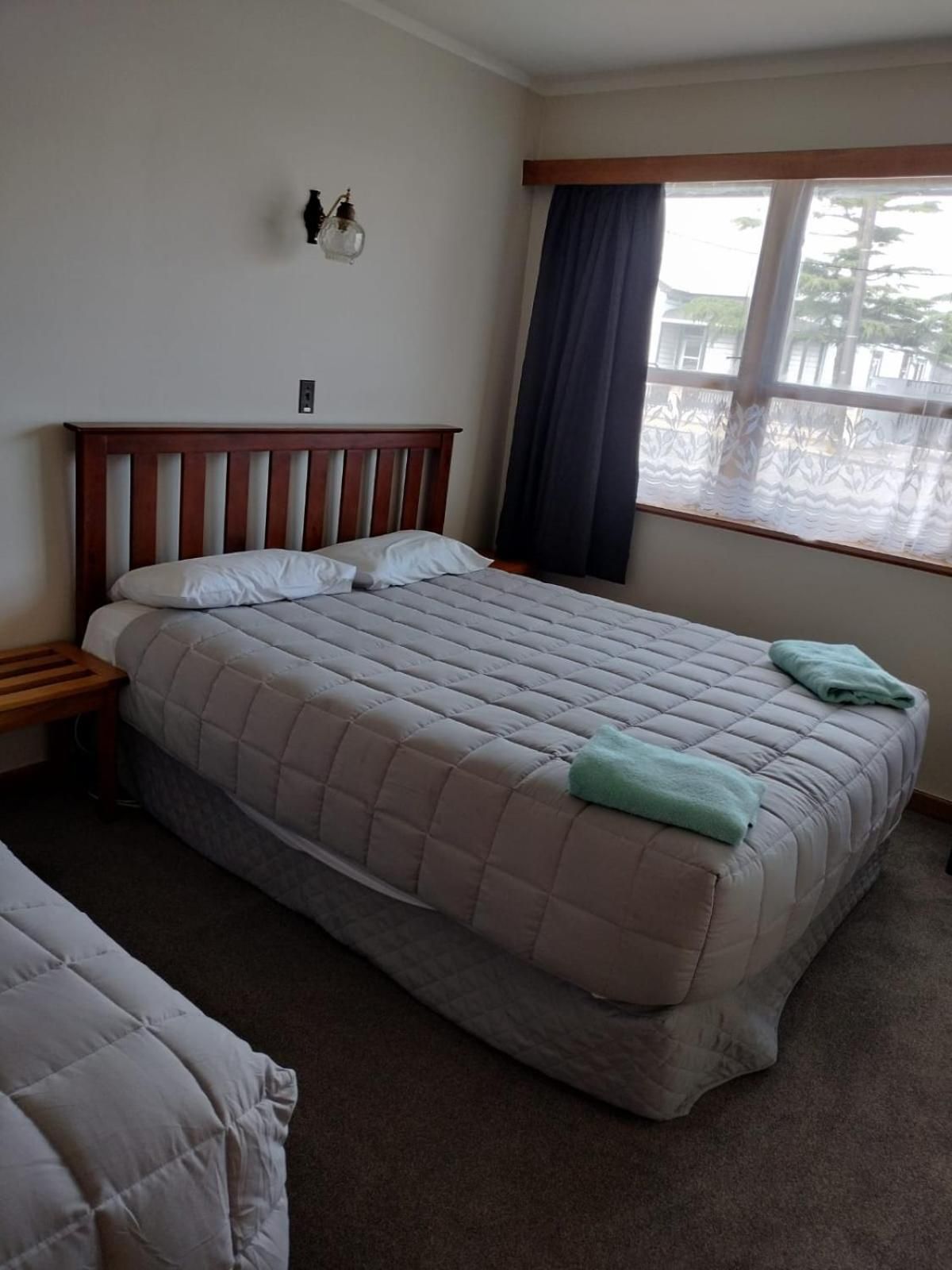 Basic Triple Room with Shared Bathroom