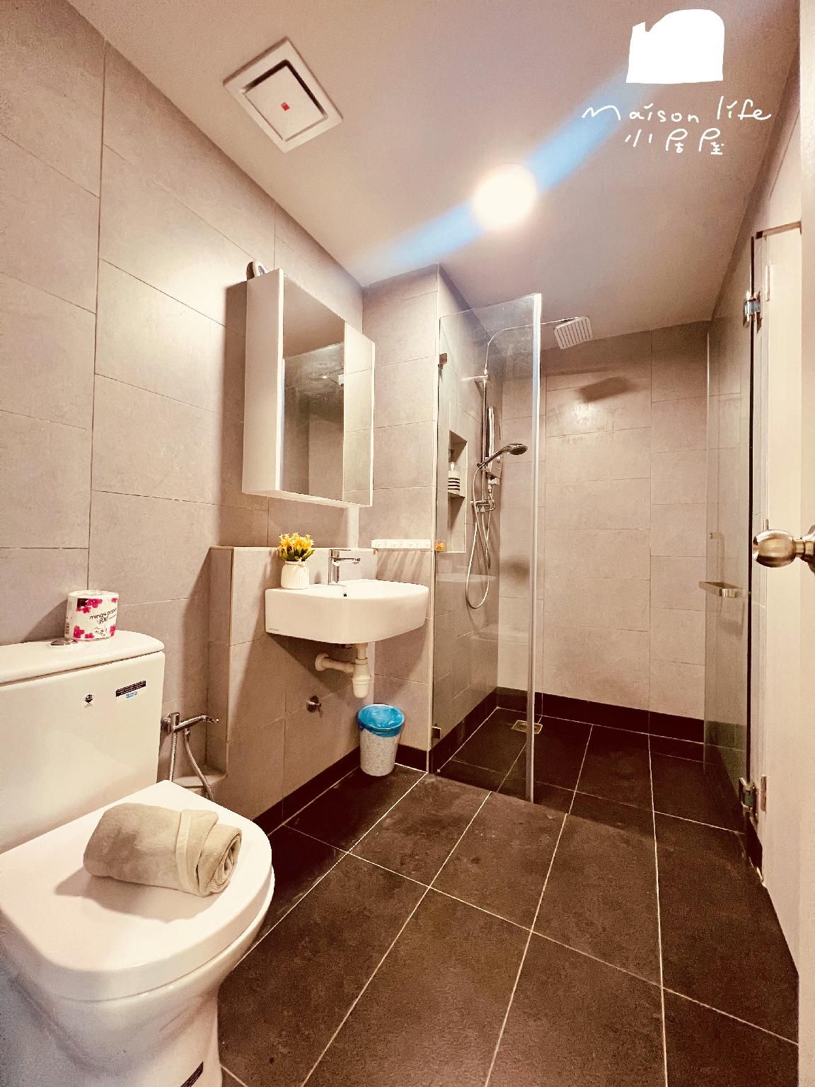 2 Bedroom 2 room Suite