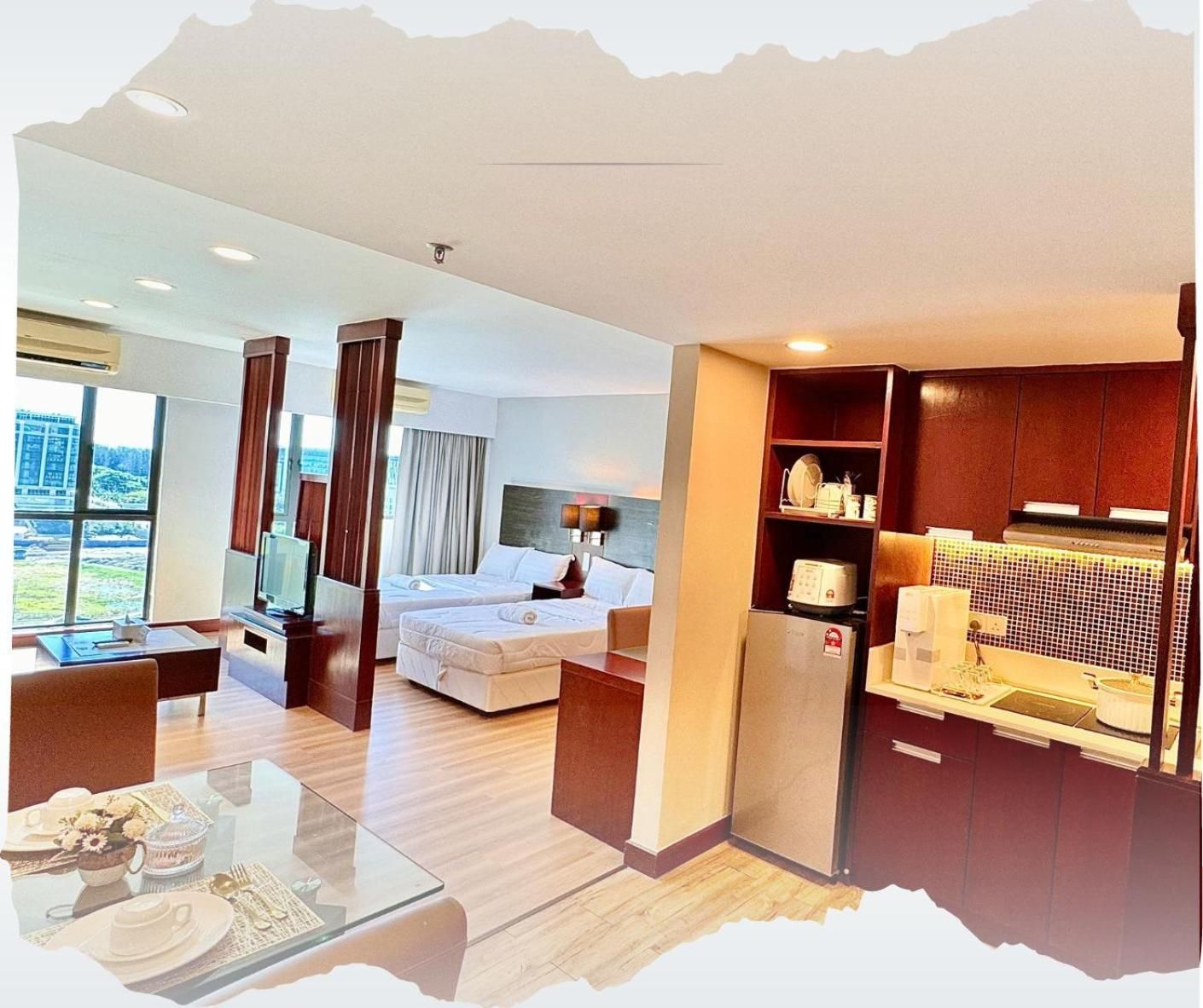 Apartment with Pool View 