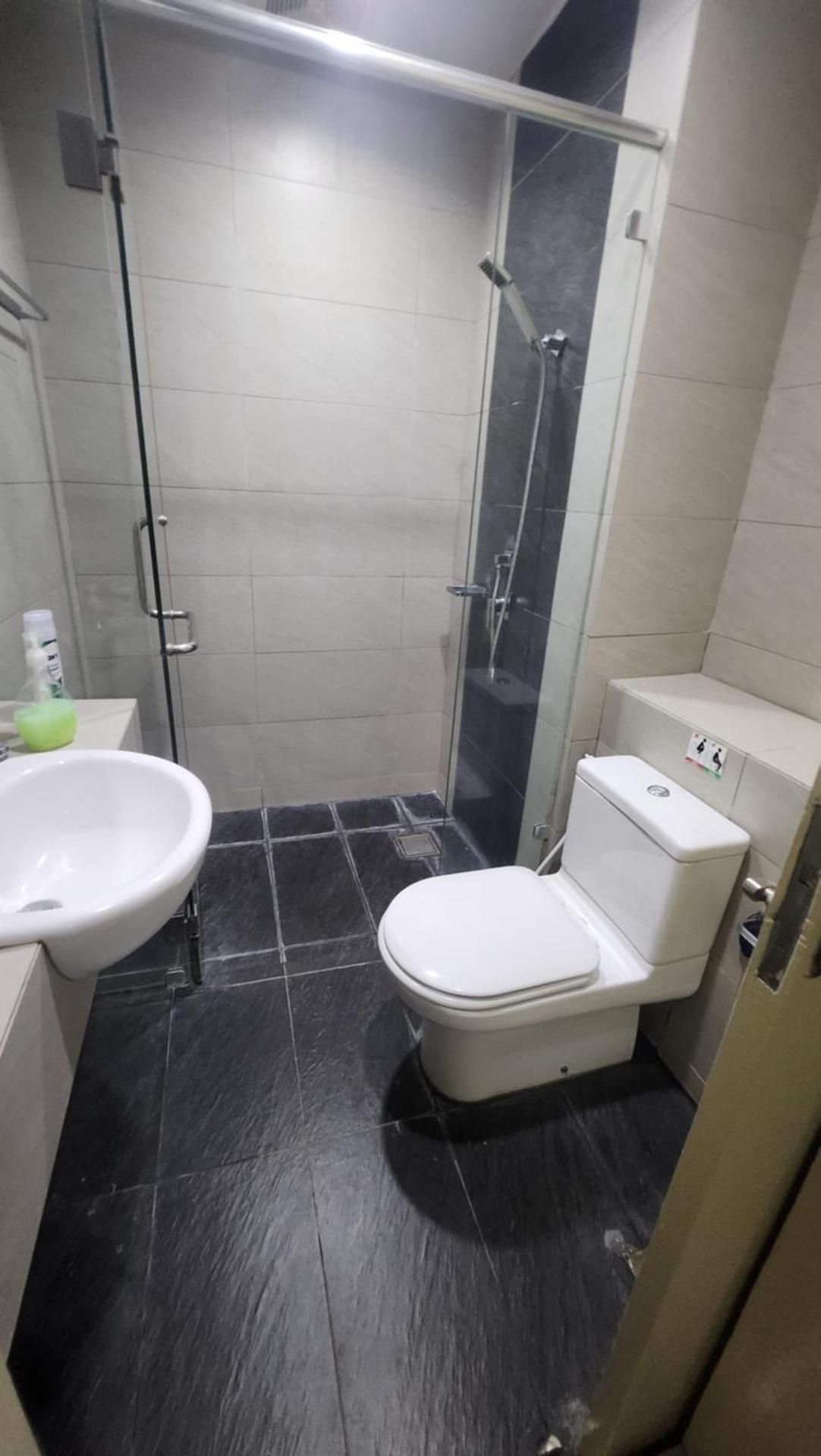 Three-Bedroom Apartment with Balcony