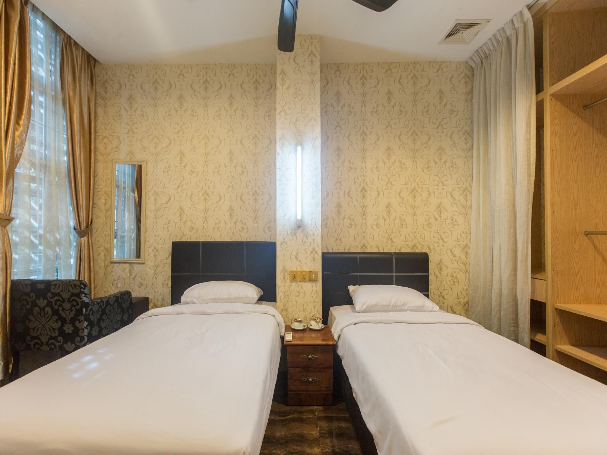 Economy Twin Room