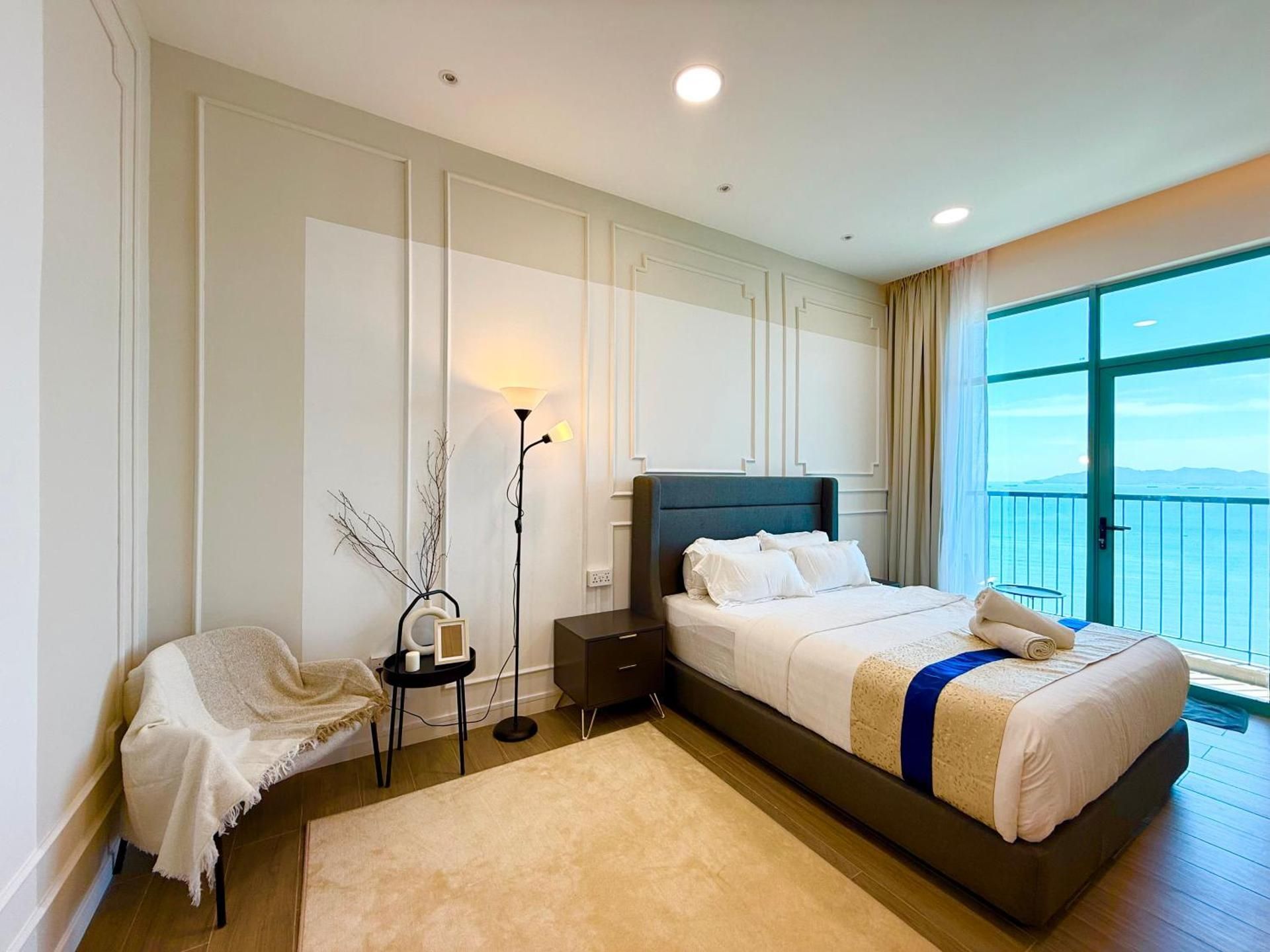 Two-Bedroom Apartment with Terrace and Sea View