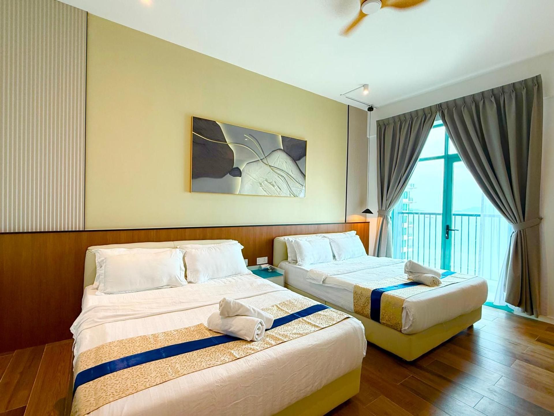 Two-Bedroom Apartment with Balcony and Sea View