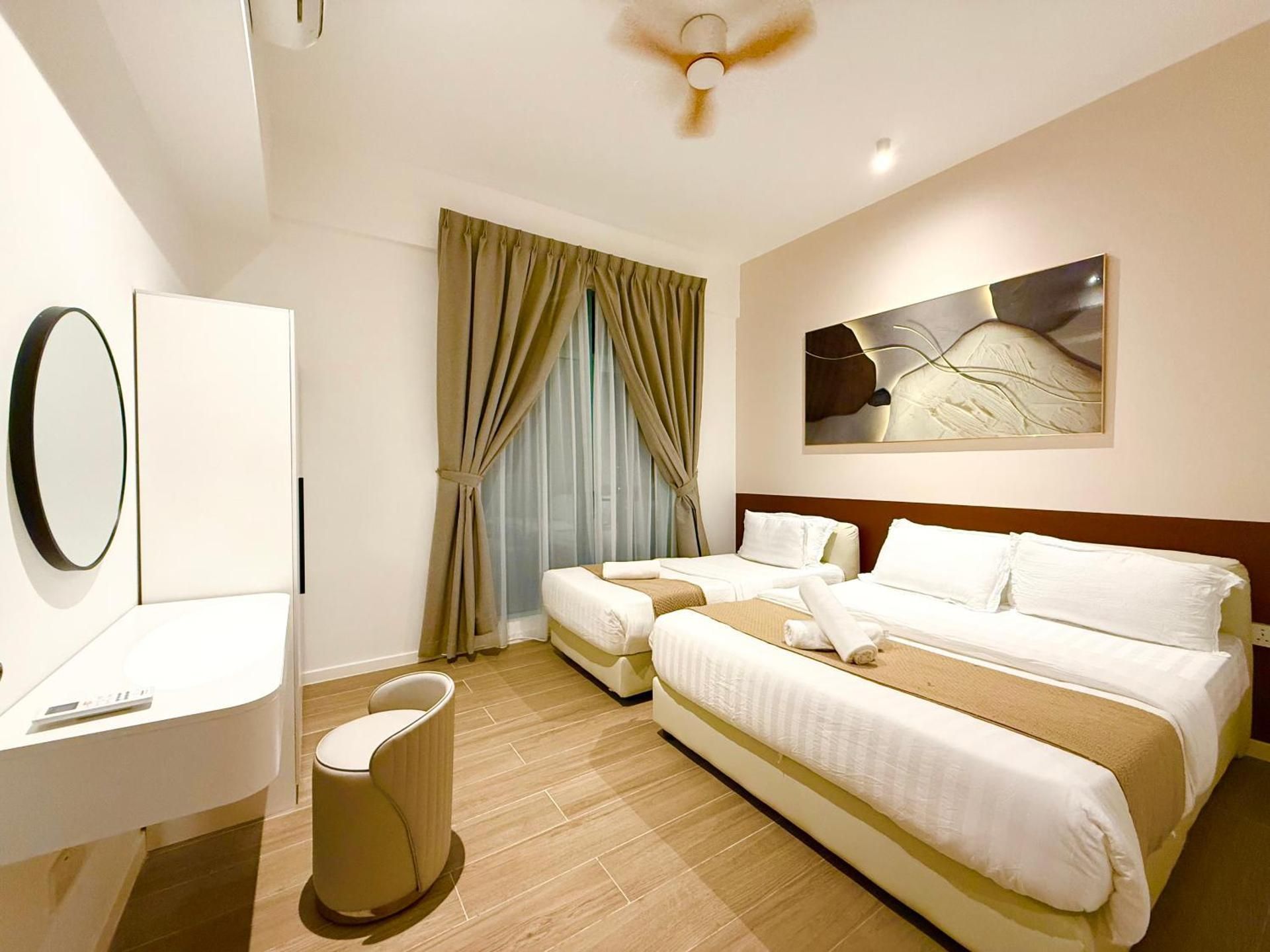 One-Bedroom Apartment with Sea View and Balcony
