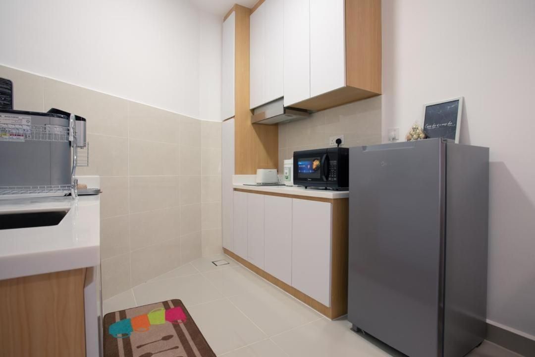 Deluxe One-Bedroom Apartment with Ocean View