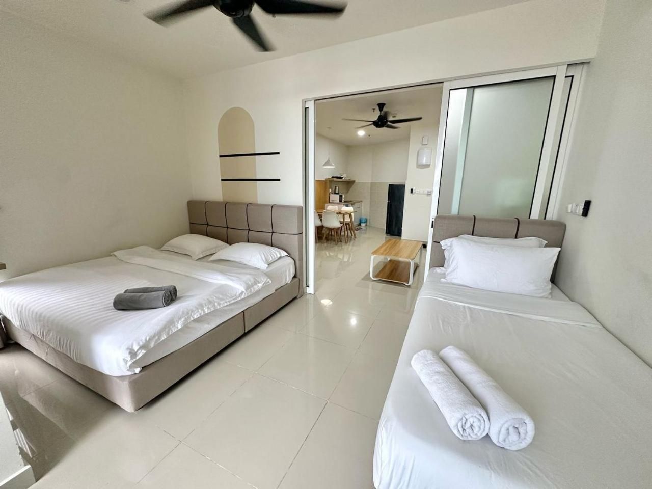 Studio Apartment with Sea View
