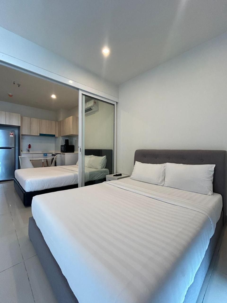 Studio Apartment with Queen Bed