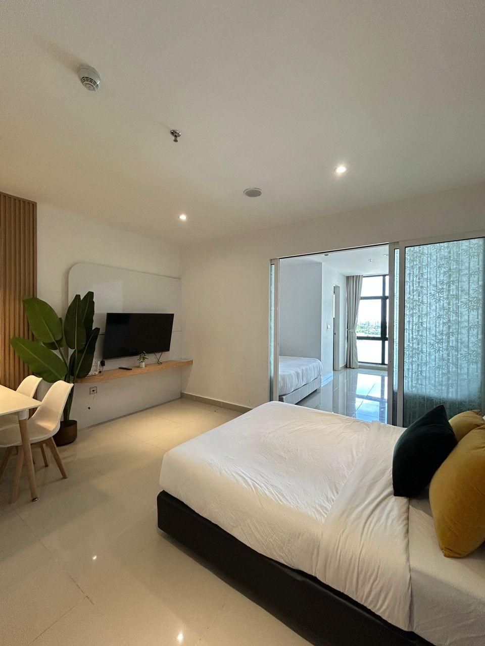Family Triple Queen Room