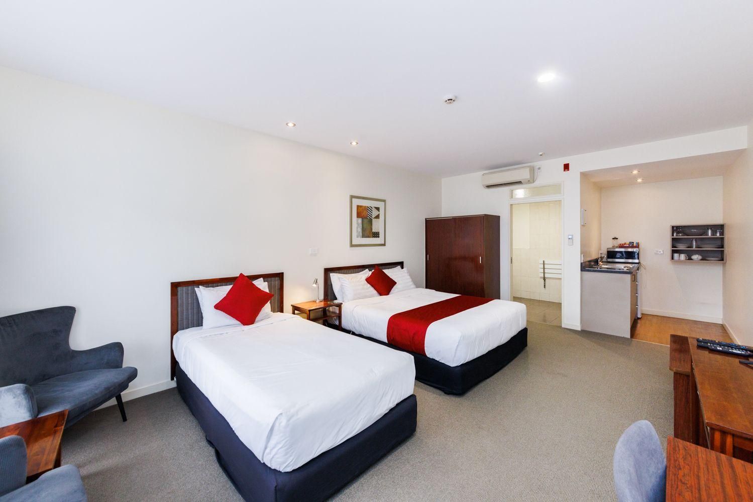 Twin Room with Shower