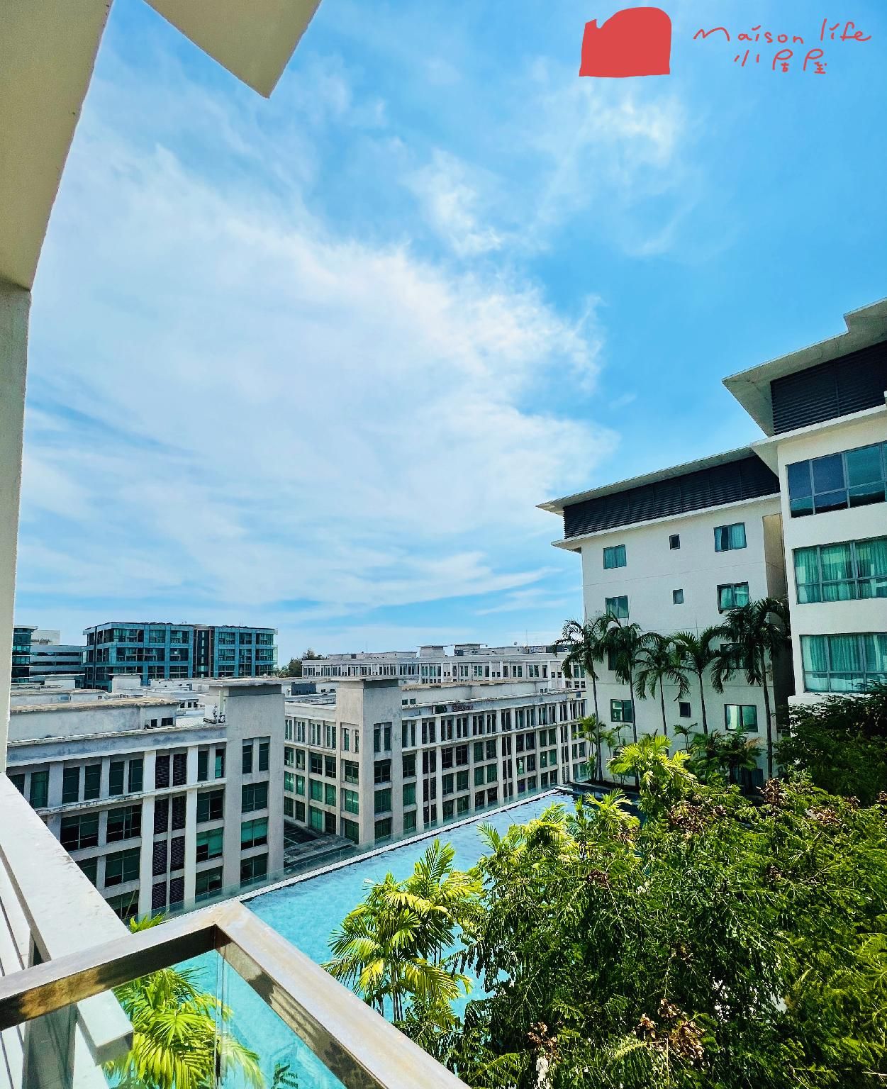 Pool View Apartment T1