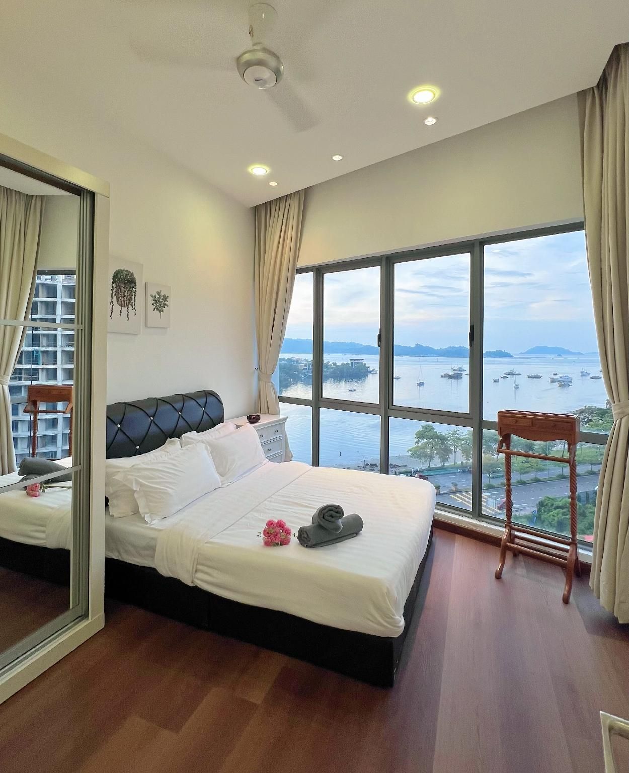 4 Bedroom Ocean View Suite with Balcony