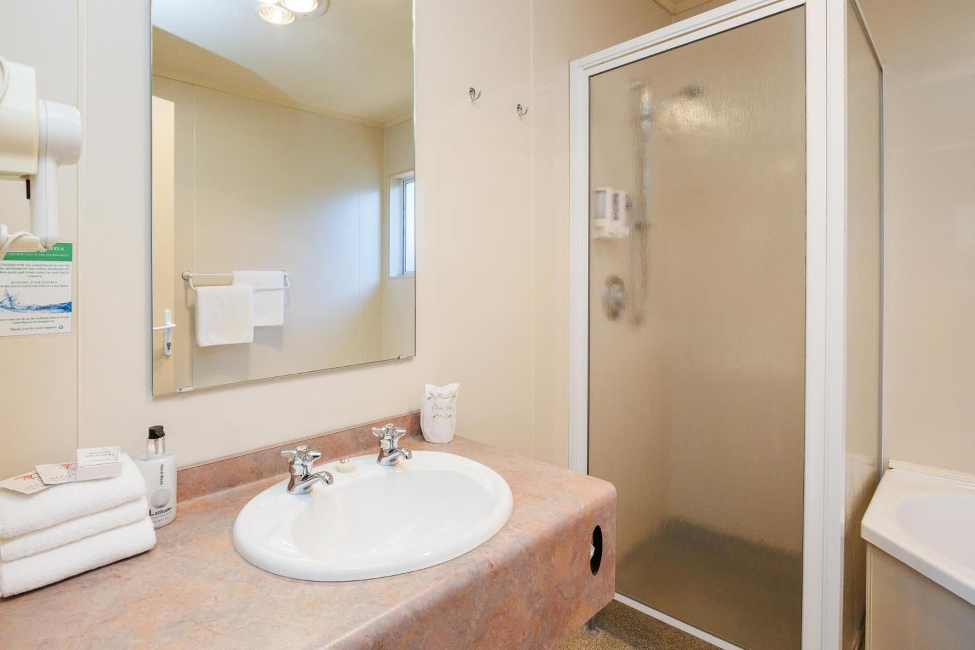 One-Bedroom Suite with Spa Bath