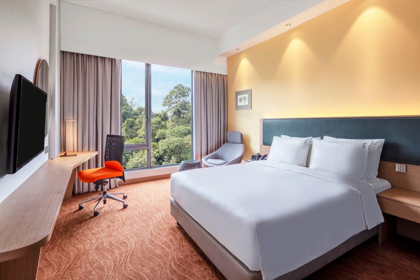 1 Queen Standard With Free Breakfast