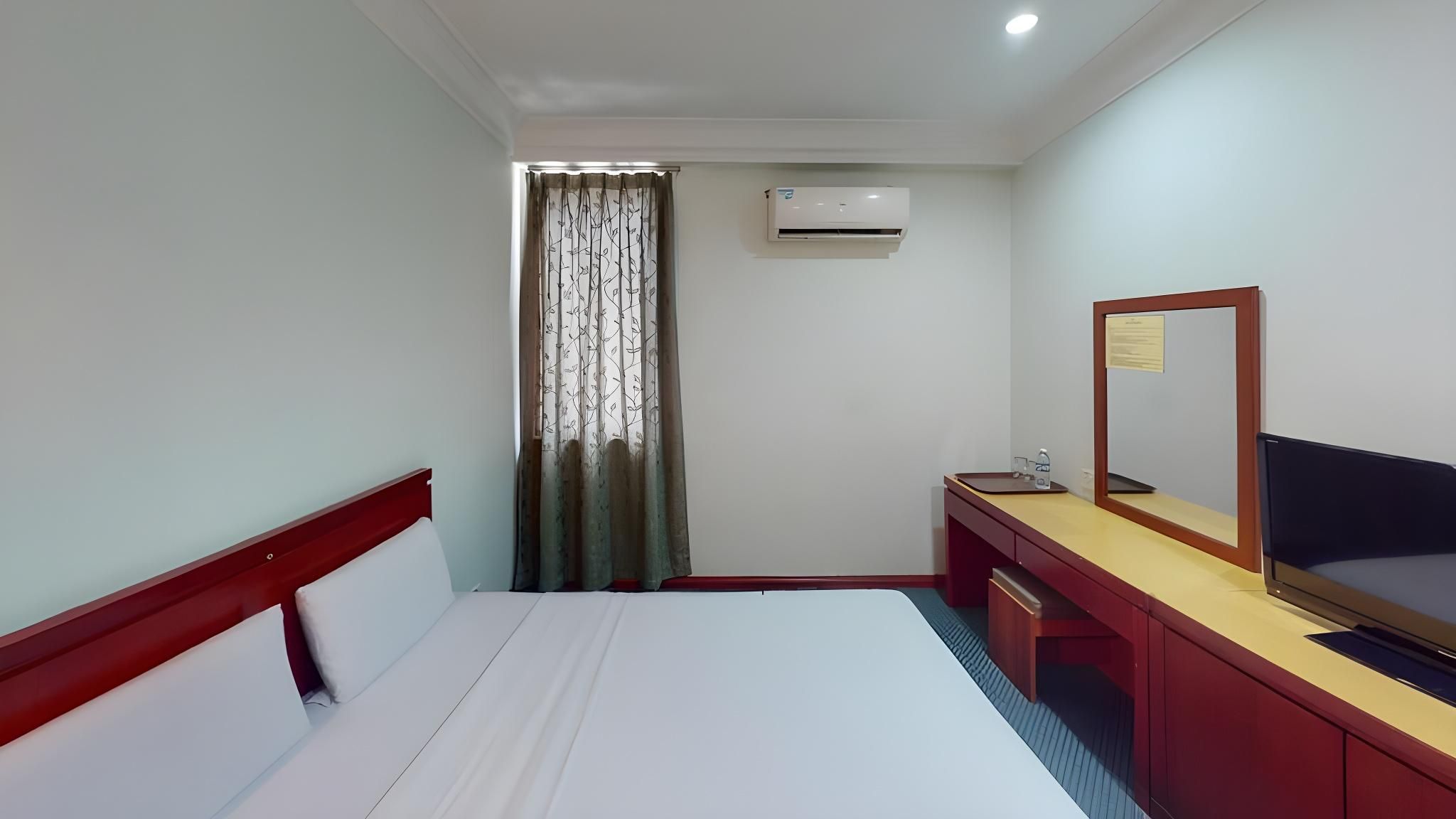 Deluxe Queen Room