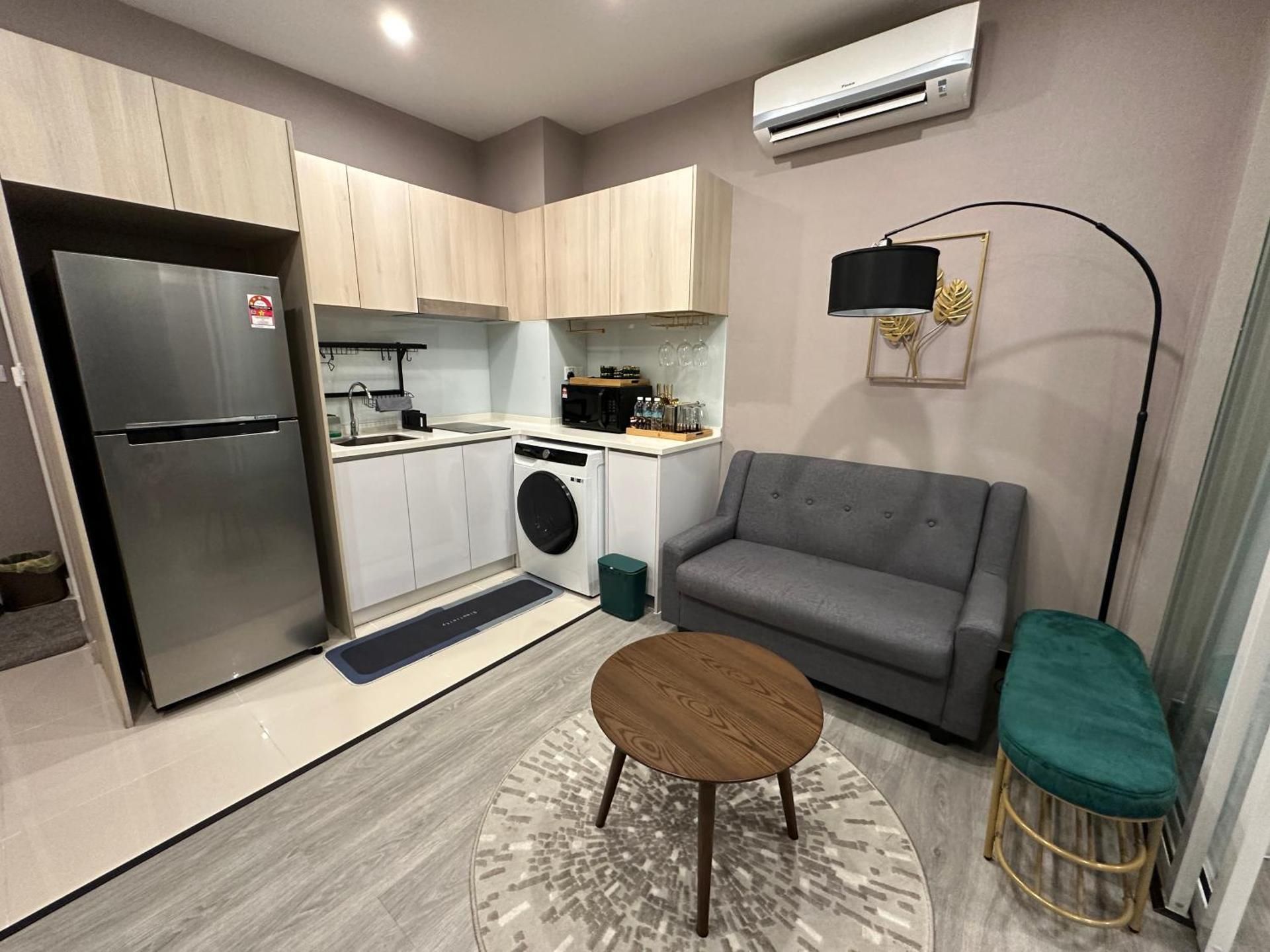 One-Bedroom Apartment