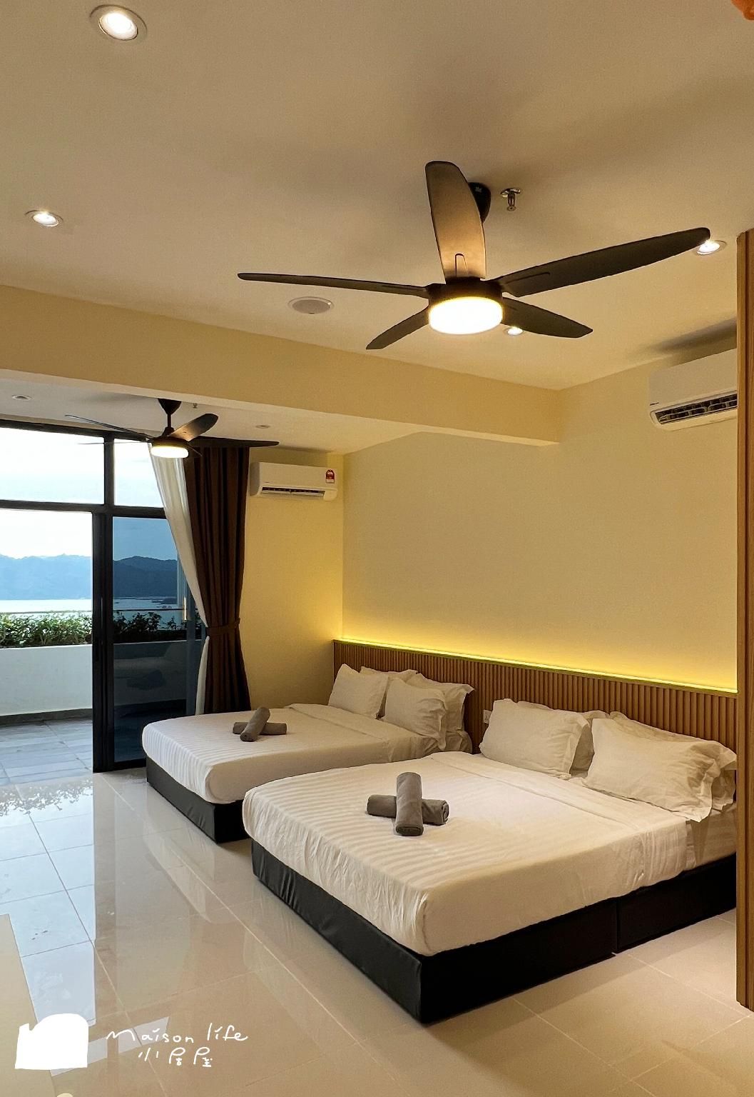 Seaview Deluxe Queen