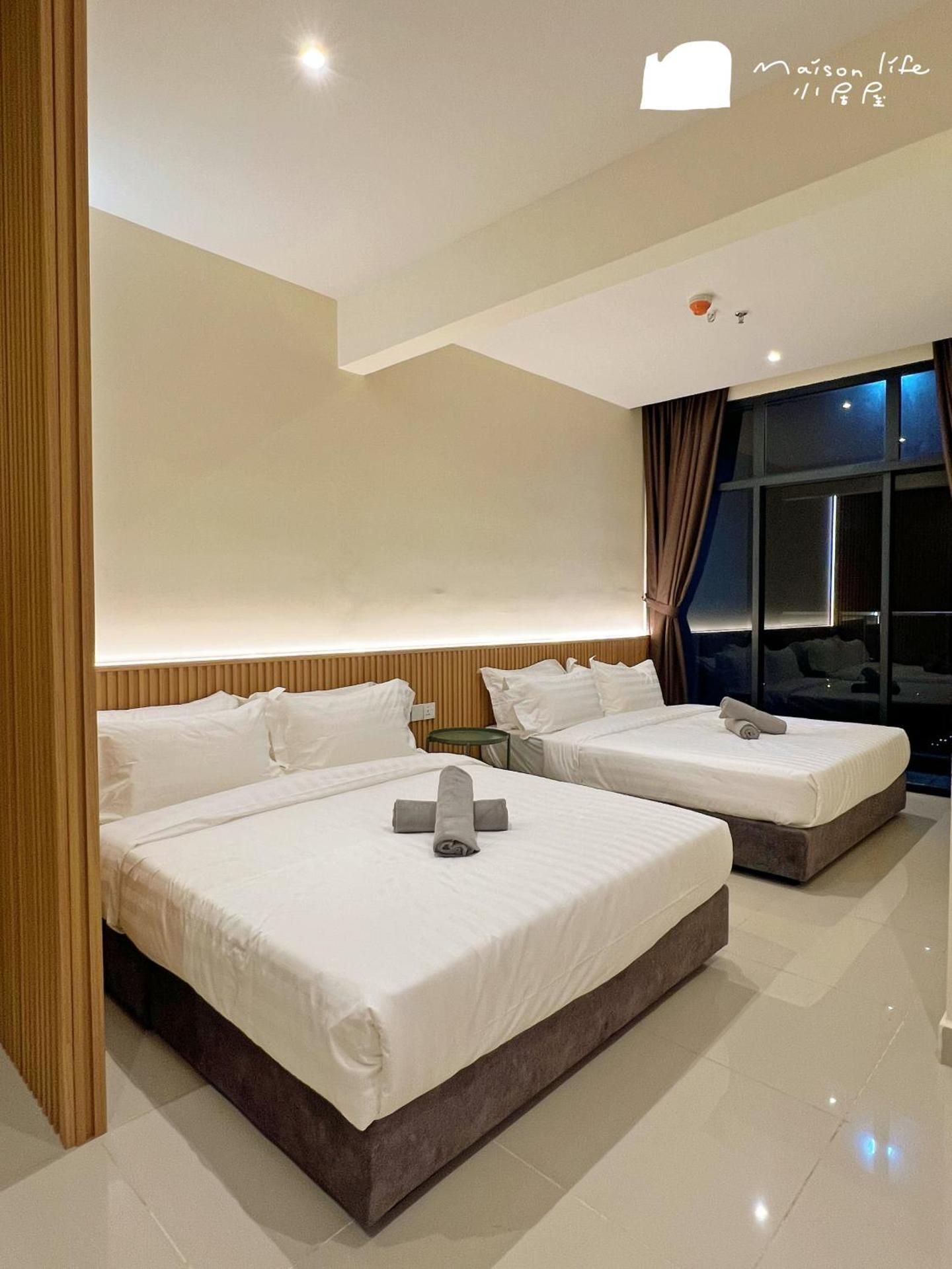Studio with Balcony