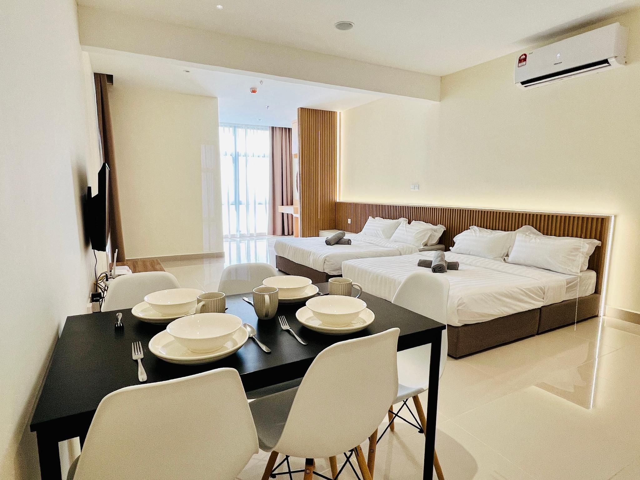Sea and Pool View Family Suite