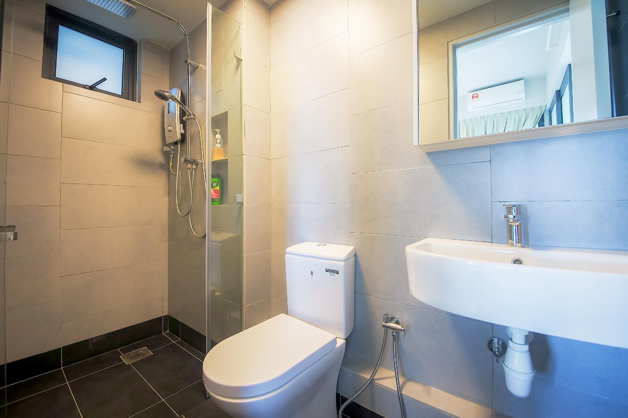 Deluxe Sea View Suite