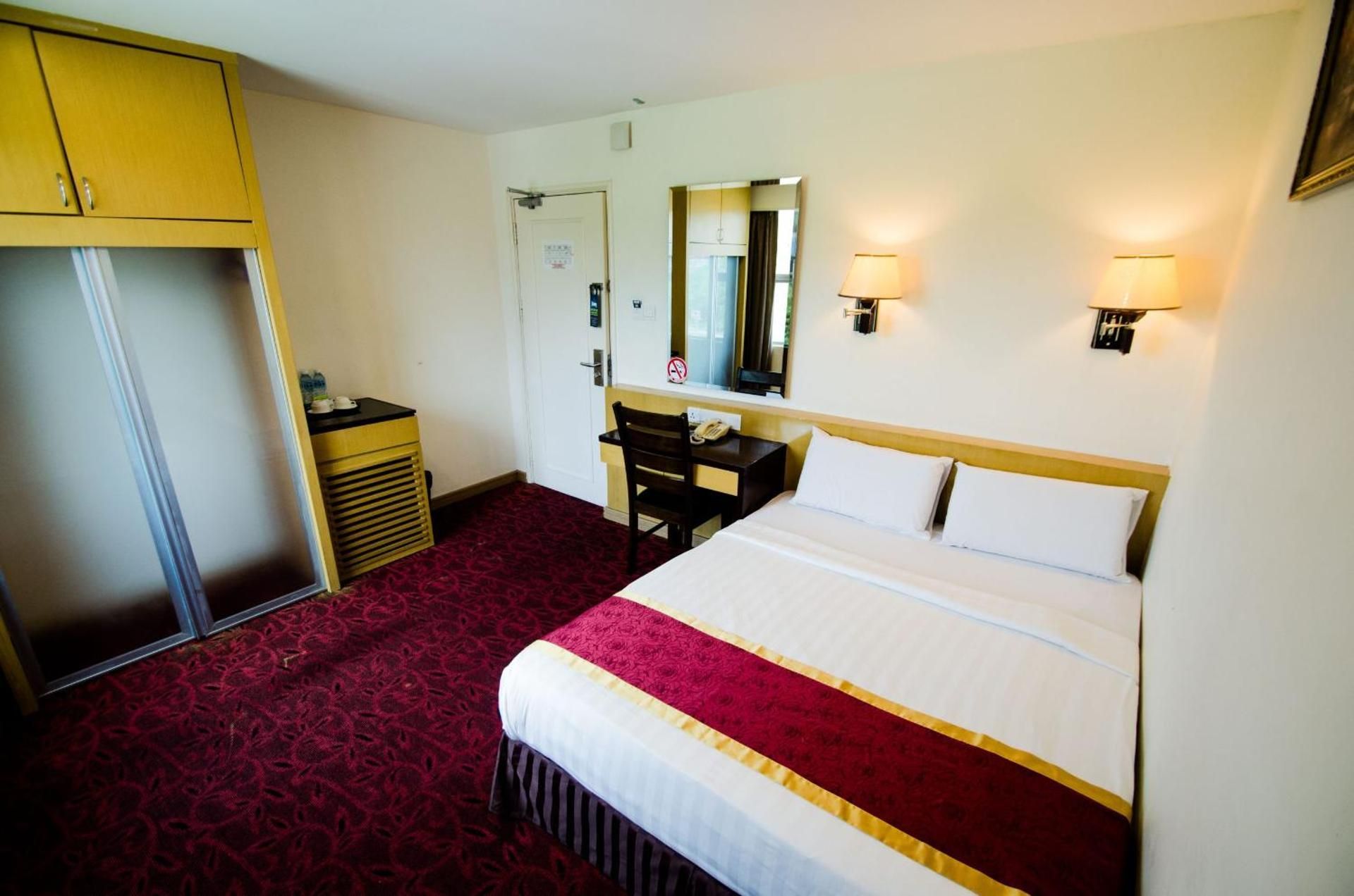 Large Double Room