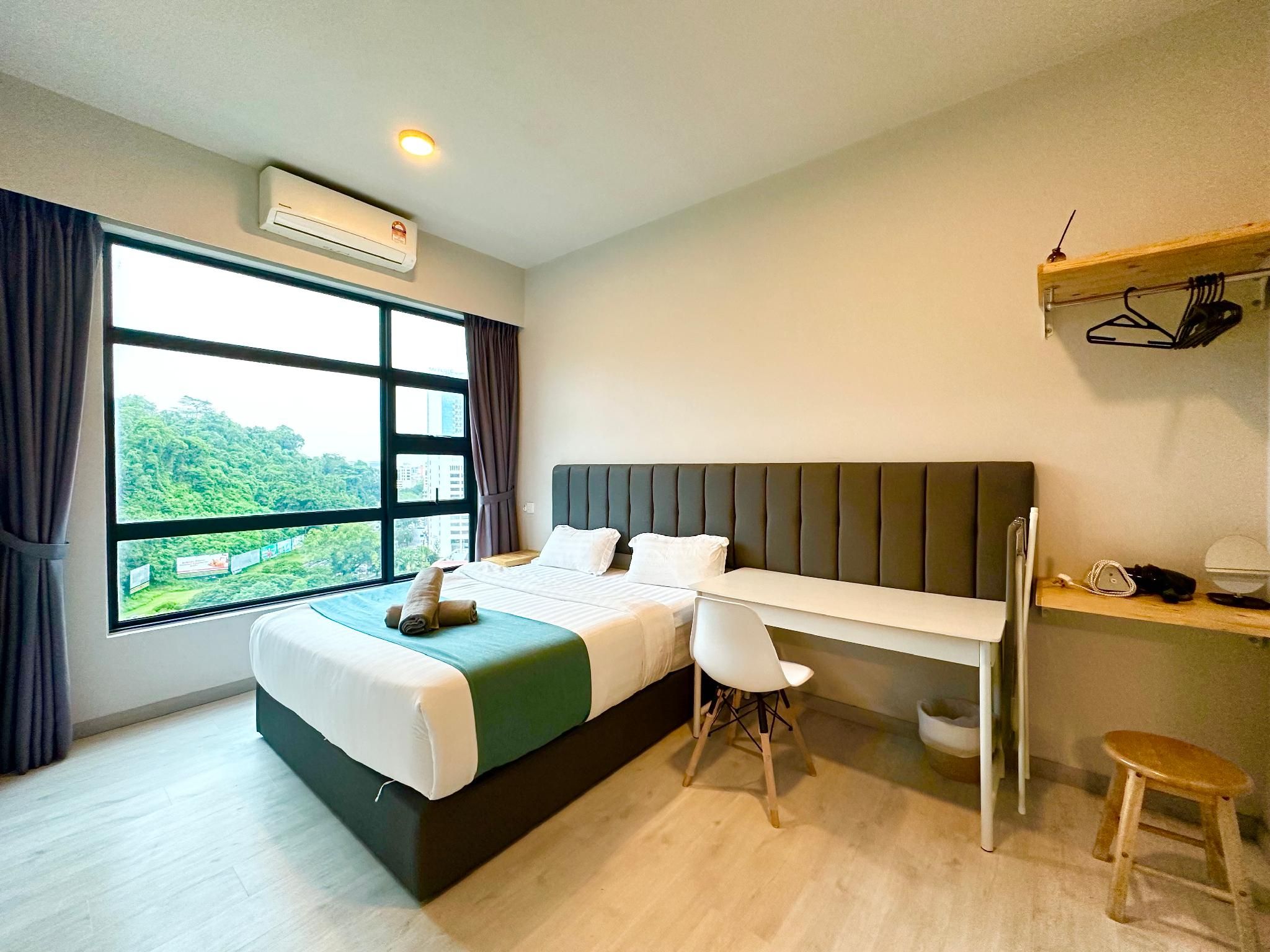 Modern 2-Bedroom Suite