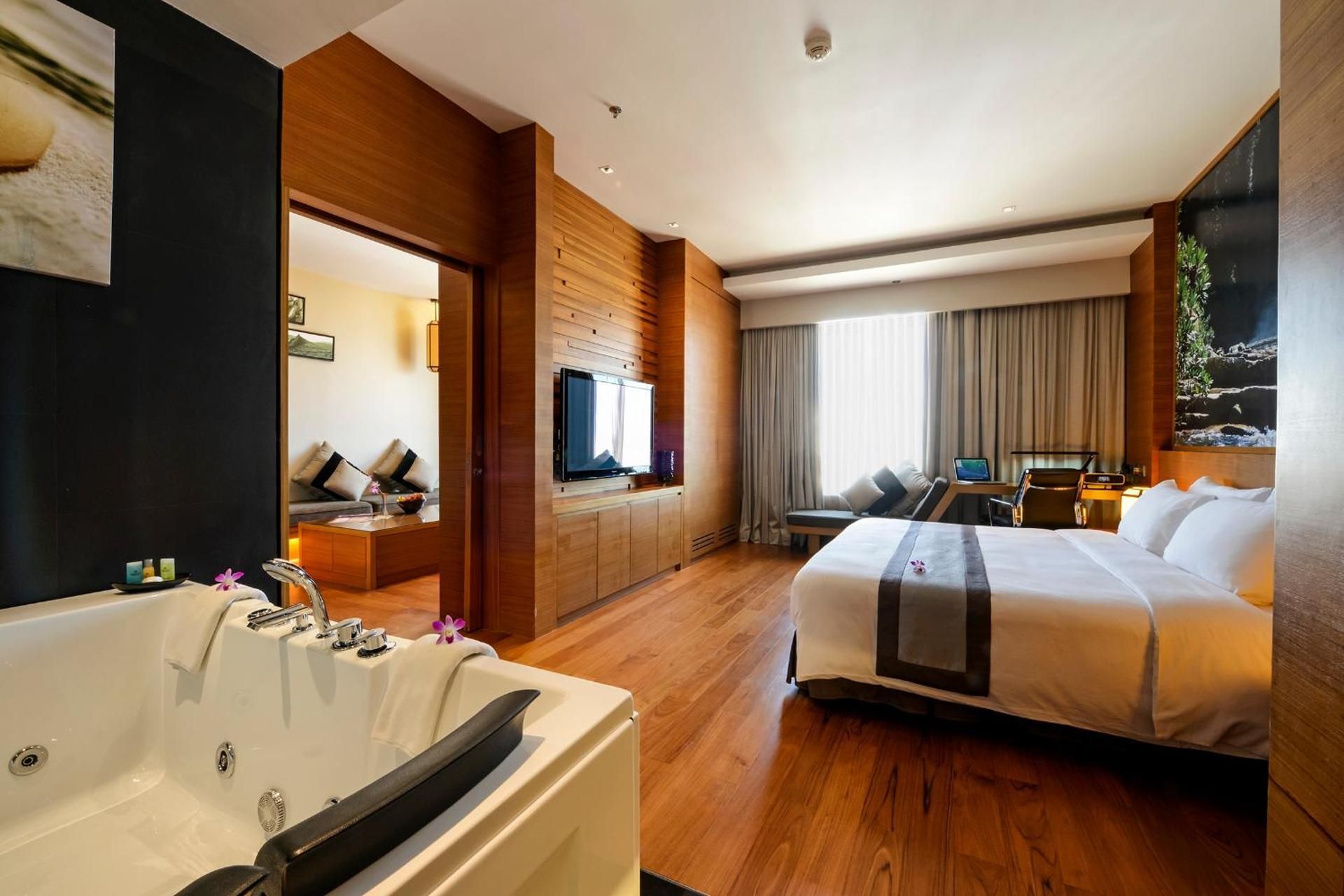 CEO Suite, Suite, 1 King