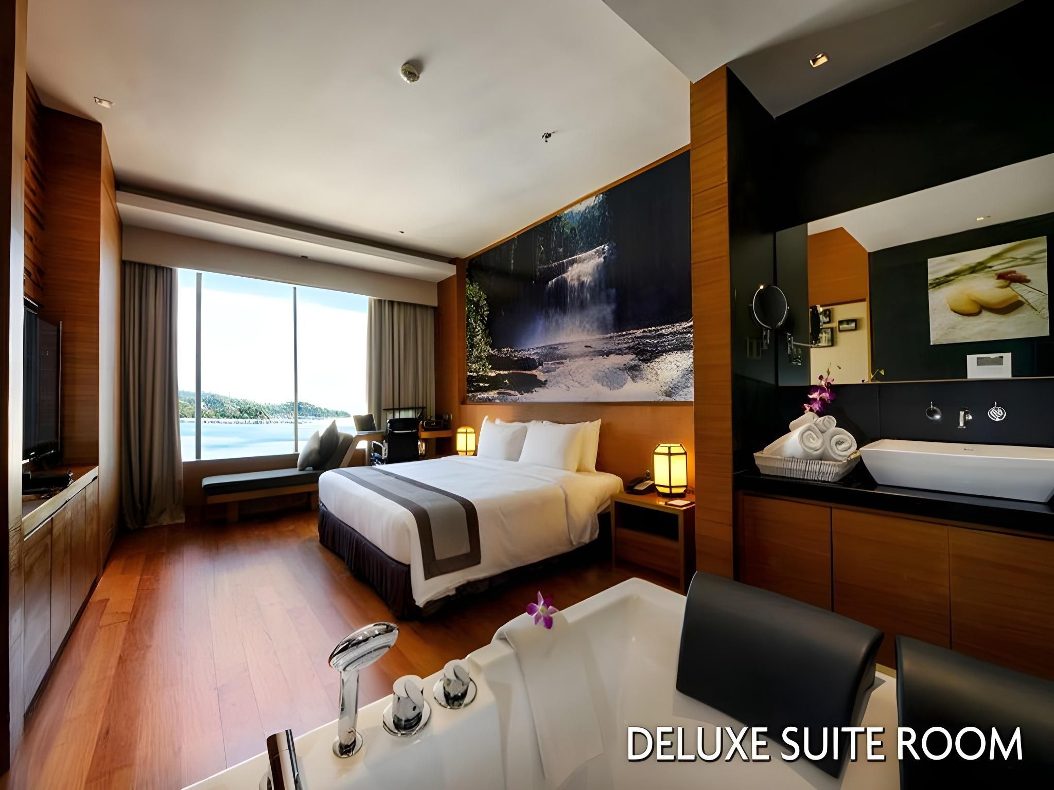 Deluxe Suite