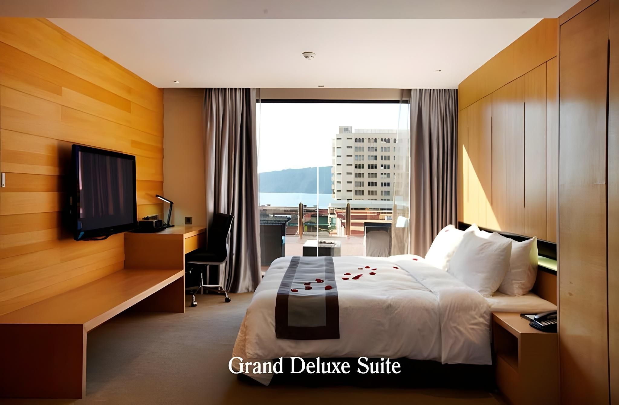 Grand Deluxe Terrace