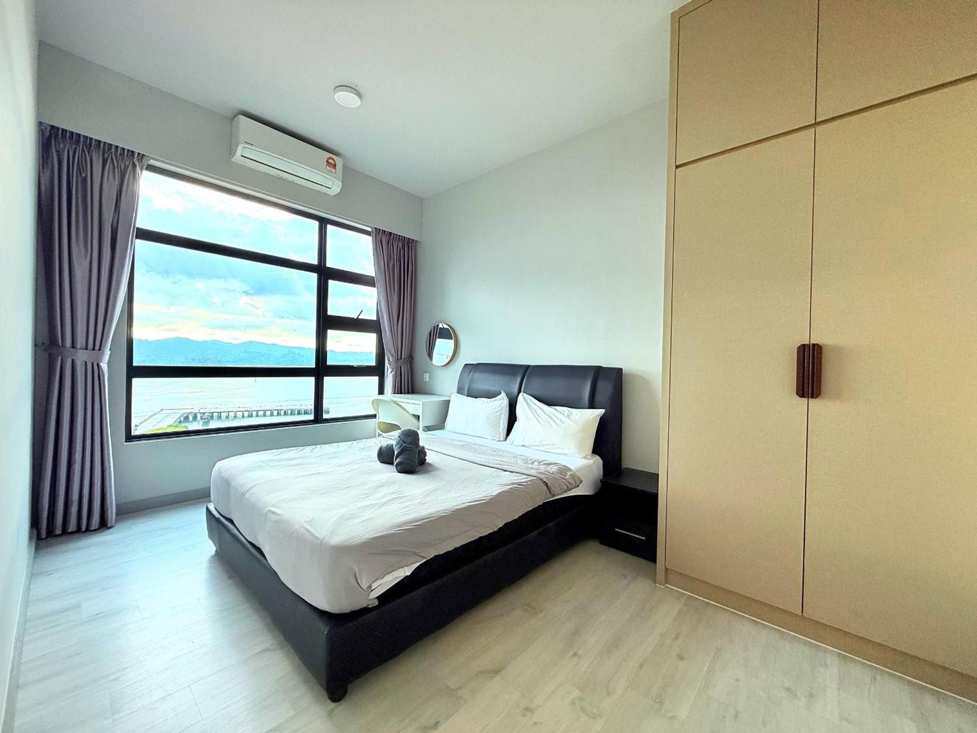 Two-Bedroom Apartment with Sea View