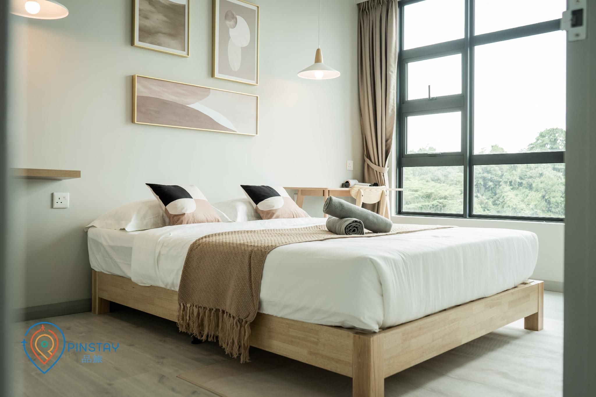 Seaview 2-Bedroom Apartment, Shared Pool