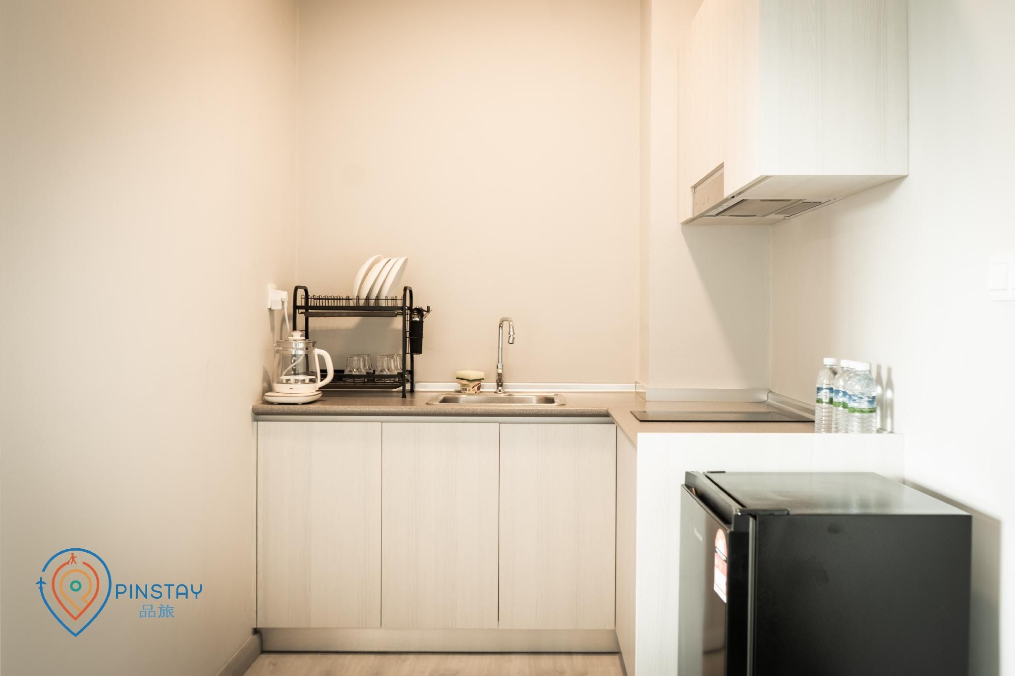 Seaview 2-Bedroom Apartment, Shared Pool